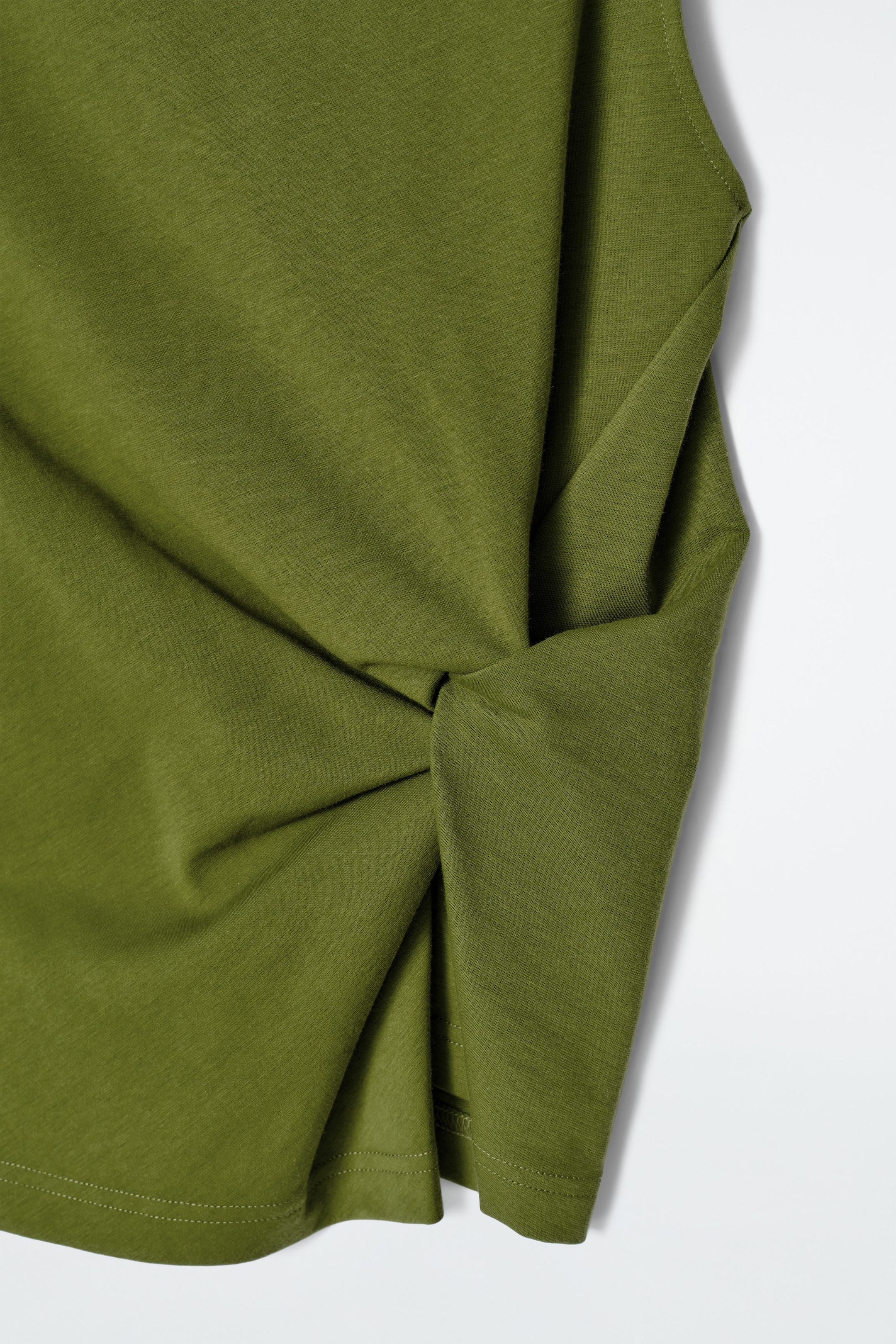 StillMedia/DescriptiveDetail