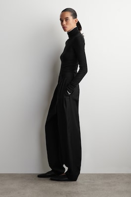 PLEATED WOOL-BLEND TULIP TROUSERS — BLACK 2
