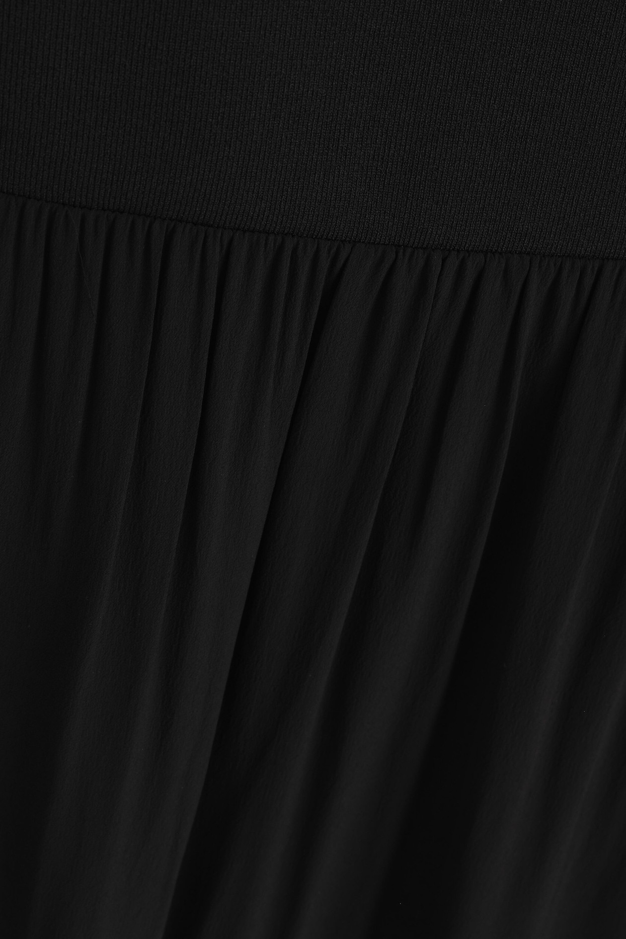 CONTRAST-PANEL MAXI DRESS — BLACK