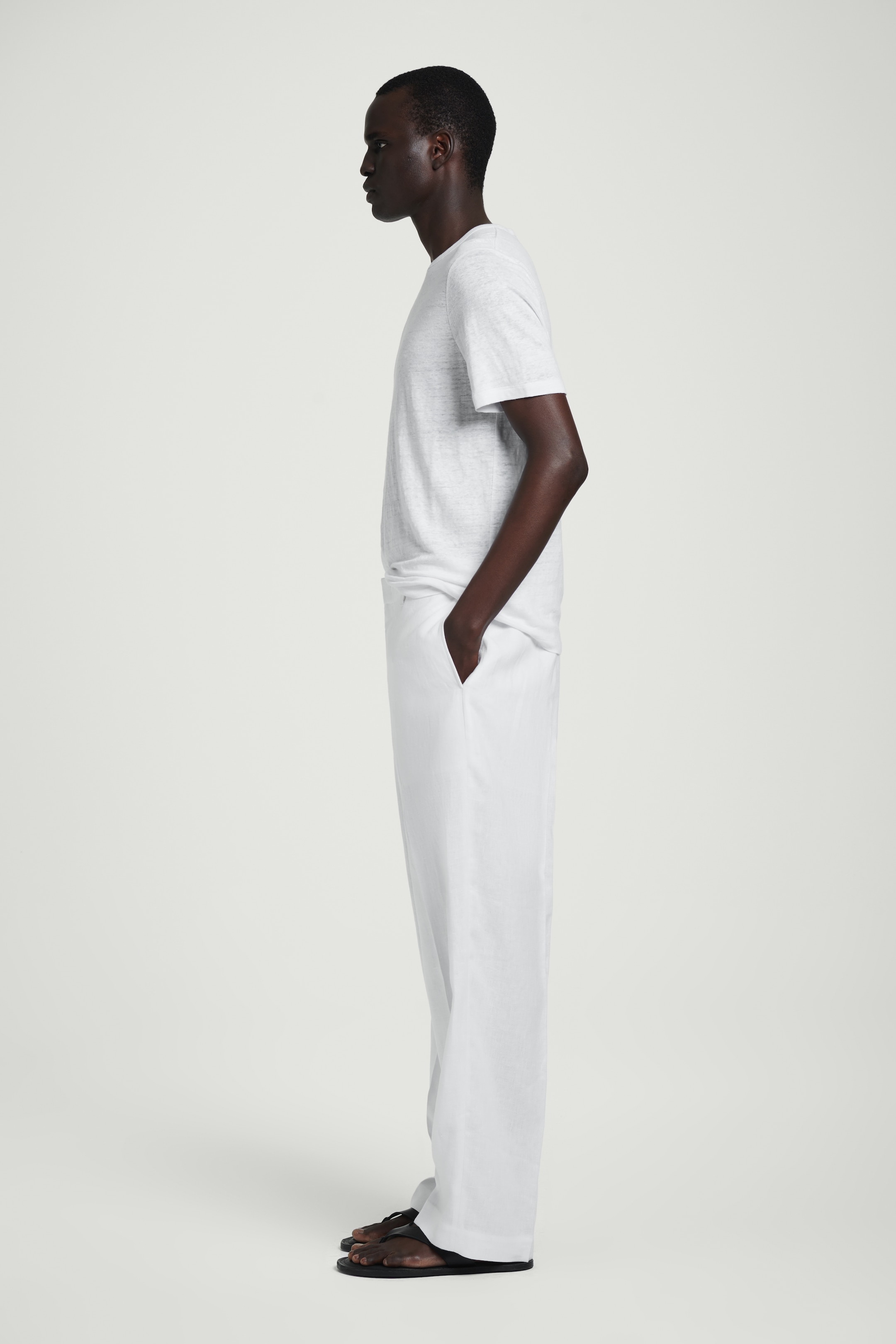 Visualizza immagine più grande: PANTALONI ELASTICIZZATI A GAMBA DRITTA IN LINO - BIANCO - UOMO | H&M IT 3