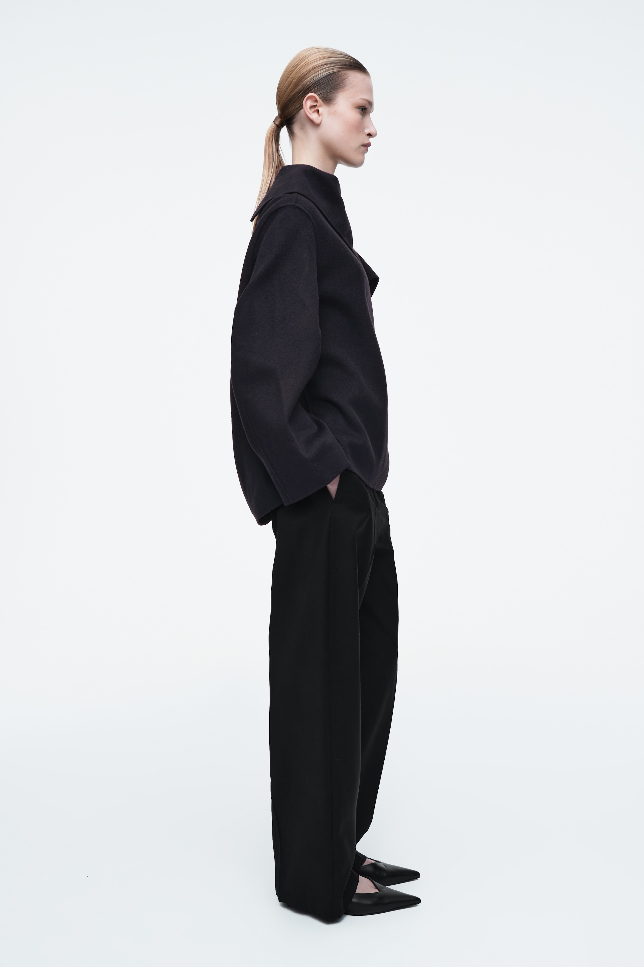 Grotere afbeelding bekijken: ASYMMETRISCHE DUBBELZIJDIGE WOLLEN TOP - MARINEBLAUW - DAMES | H&M NL 3