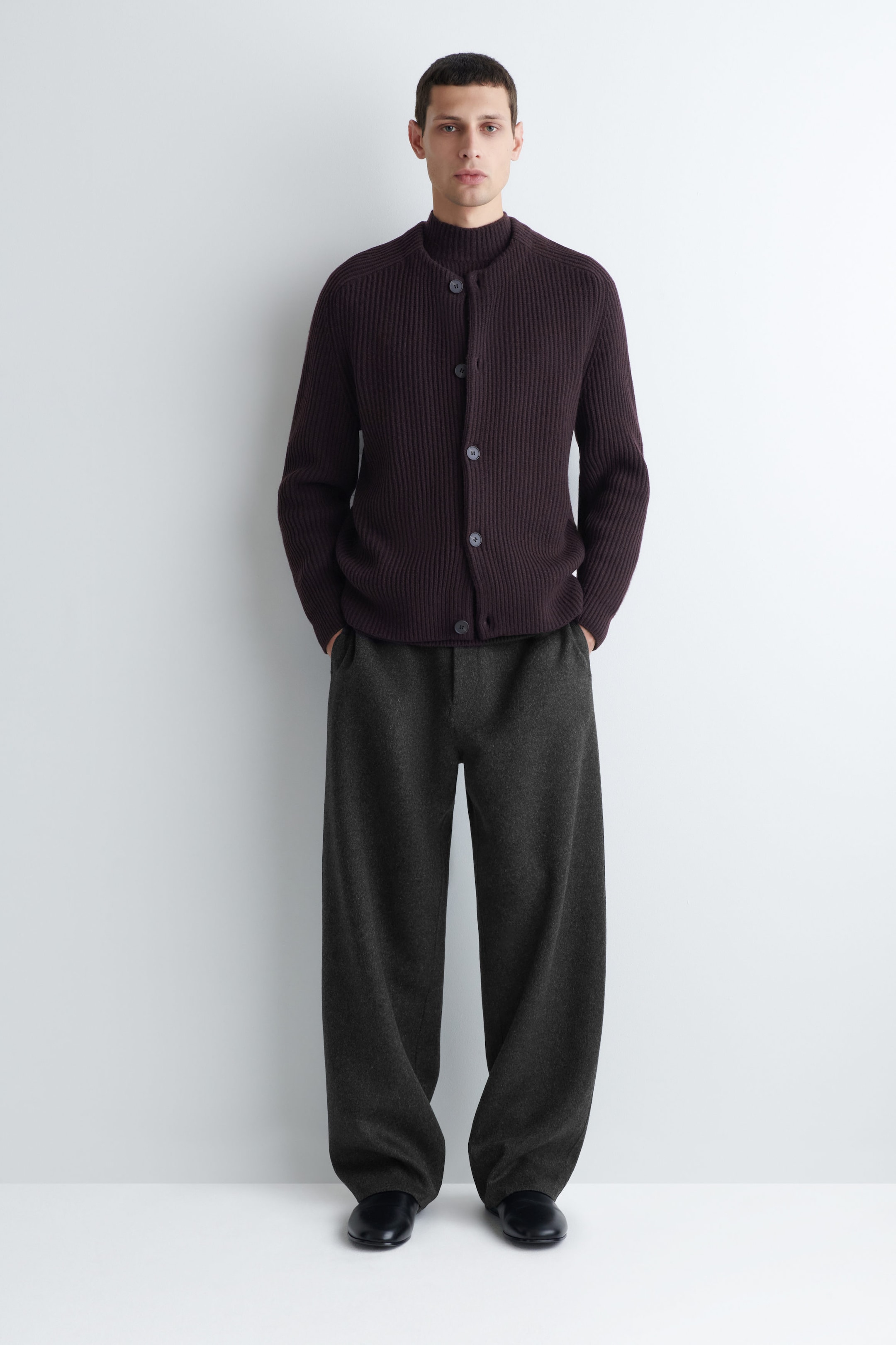 RIBBED WOOL CREW-NECK CARDIGAN