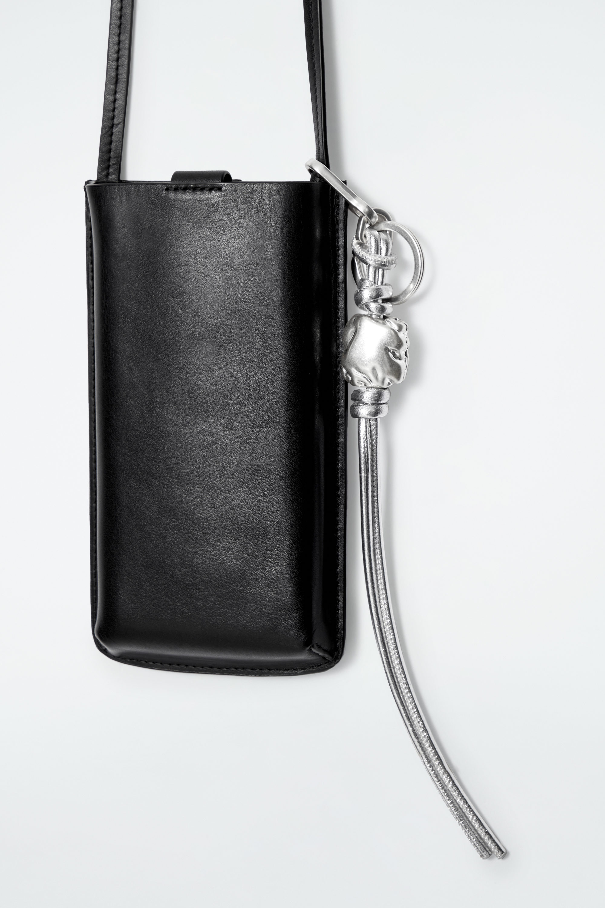 QUILTED BEADED LEATHER CHARM - SILVER | COS