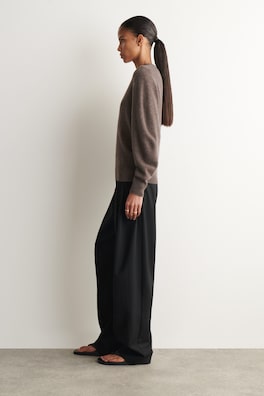SCULPTED PURE CASHMERE V-NECK SWEATER — BROWN MÉLANGE 3