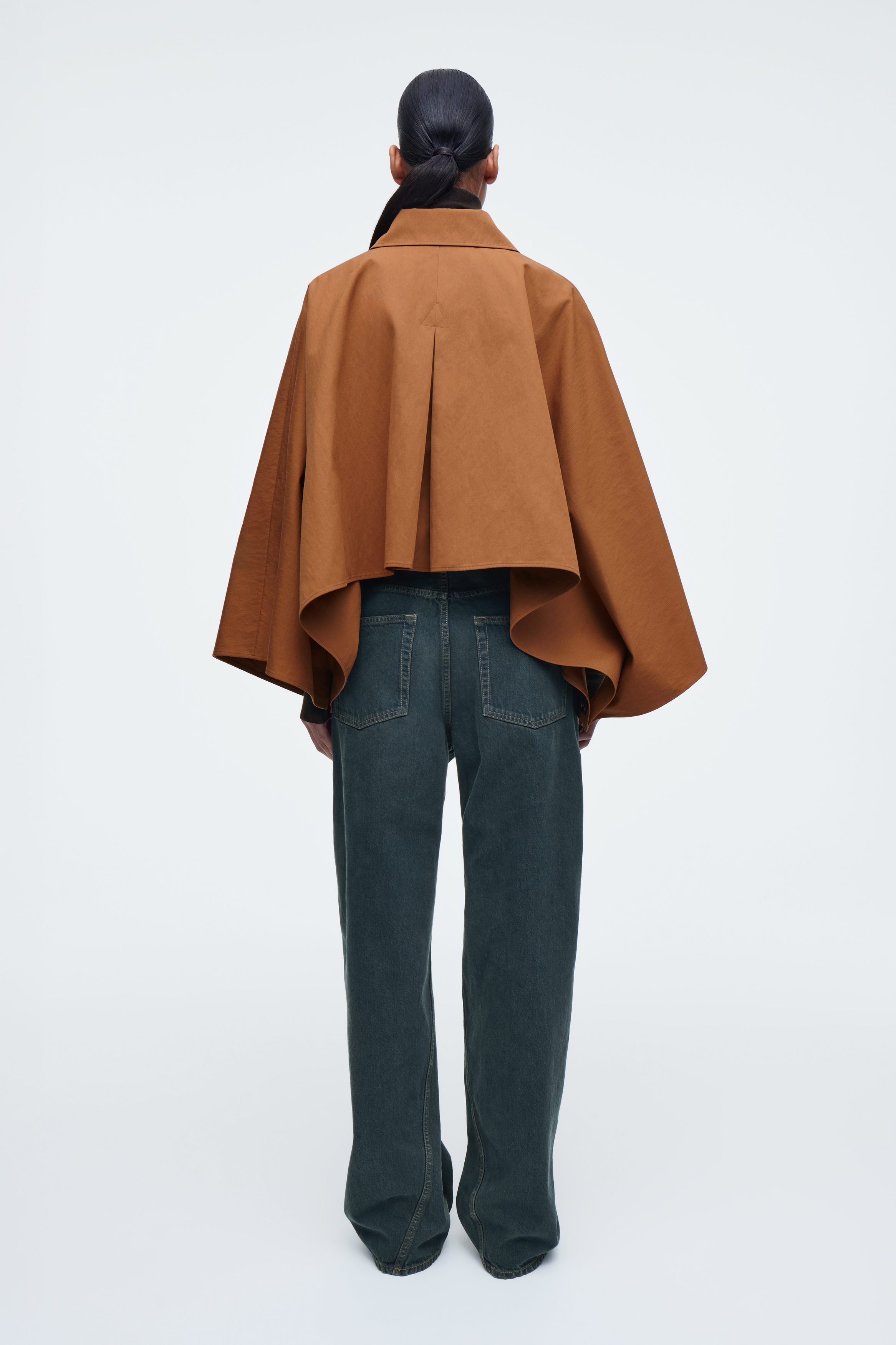 OVERSIZED CROPPED TRENCH COAT CAPE - RUST | COS