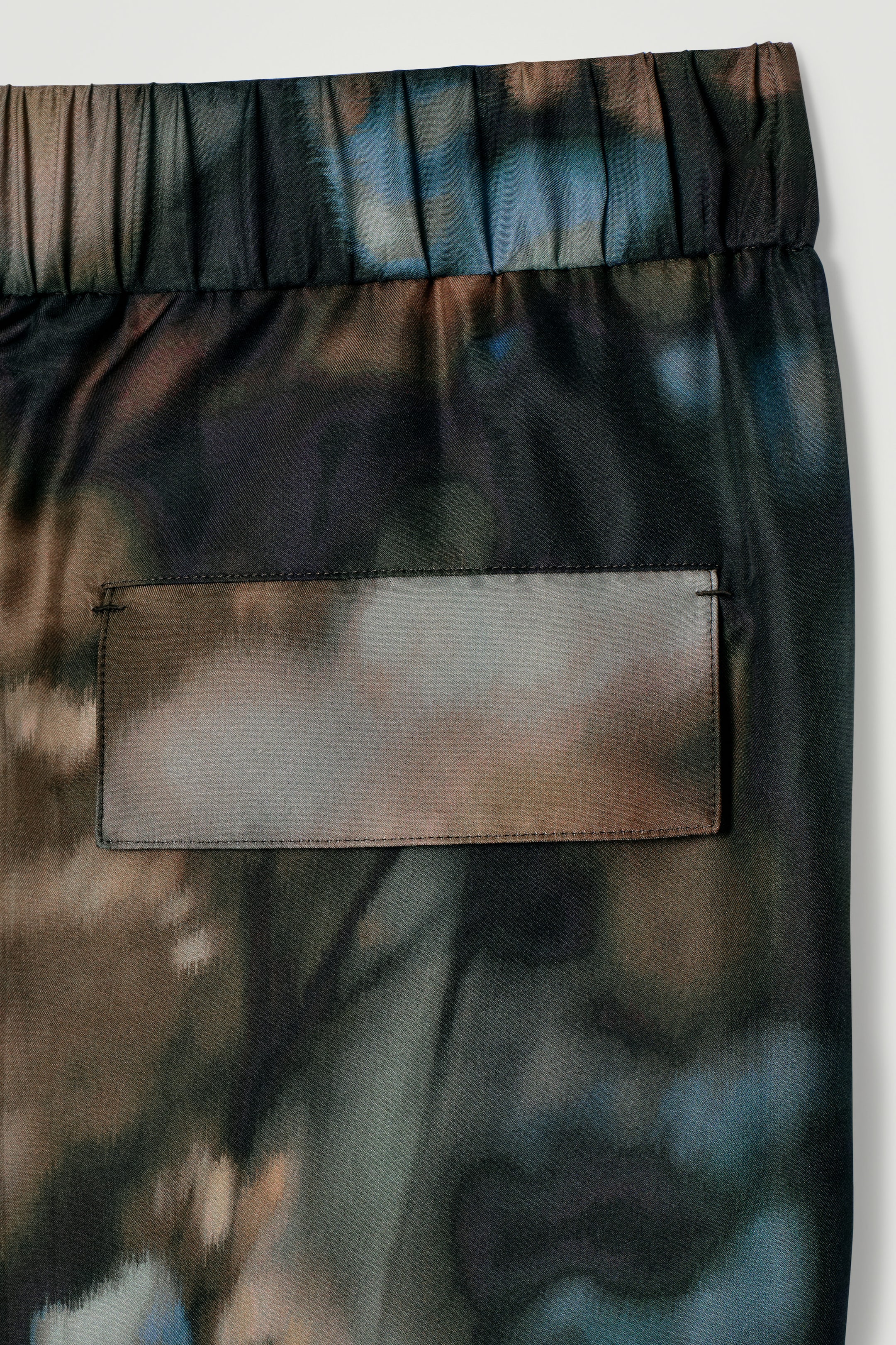 StillMedia/DescriptiveDetail