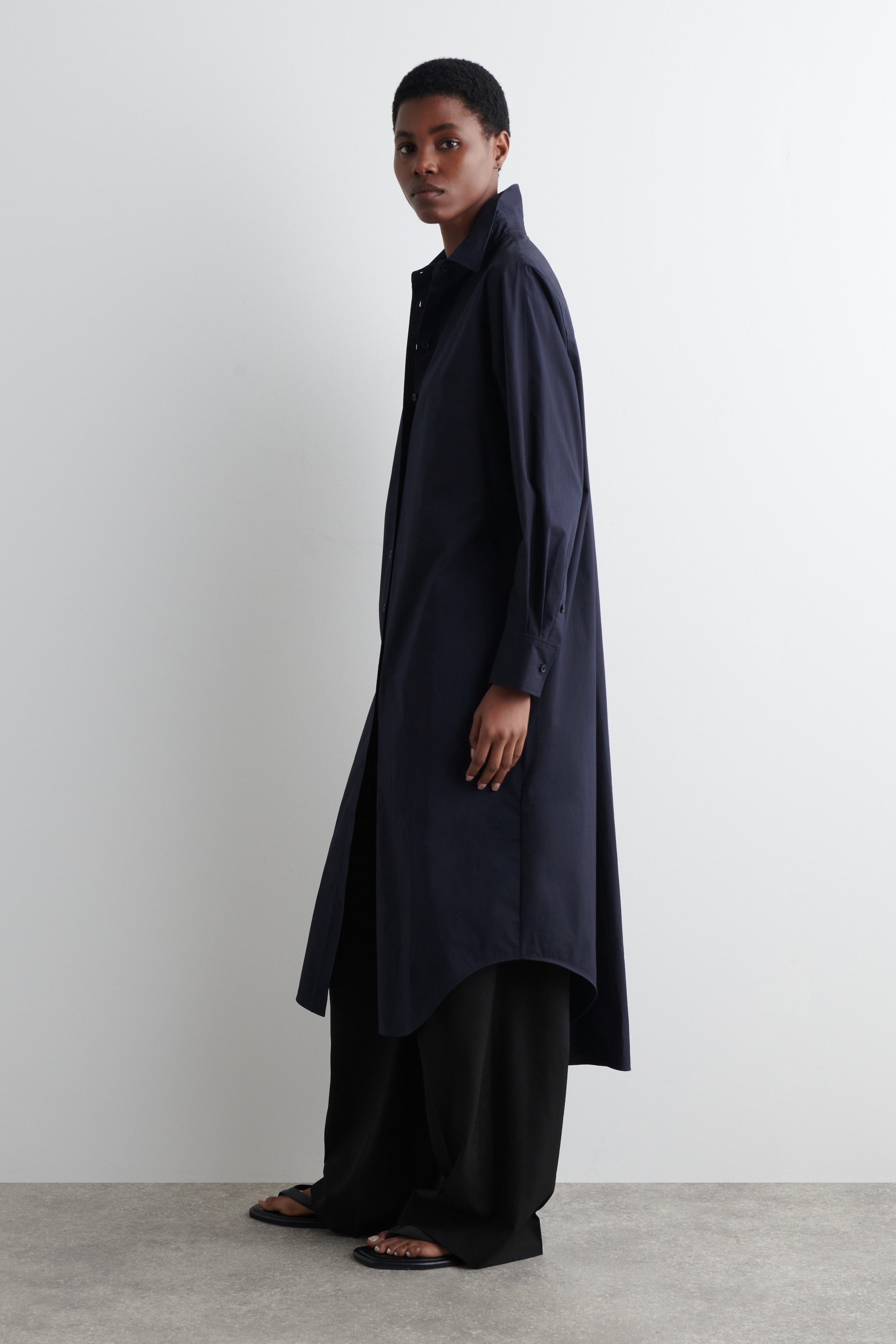 Zobacz większy obraz: BAWEŁNIANA SZMIZJERKA – RELAXED FIT - GRANATOWY - ONA | H&M PL 4