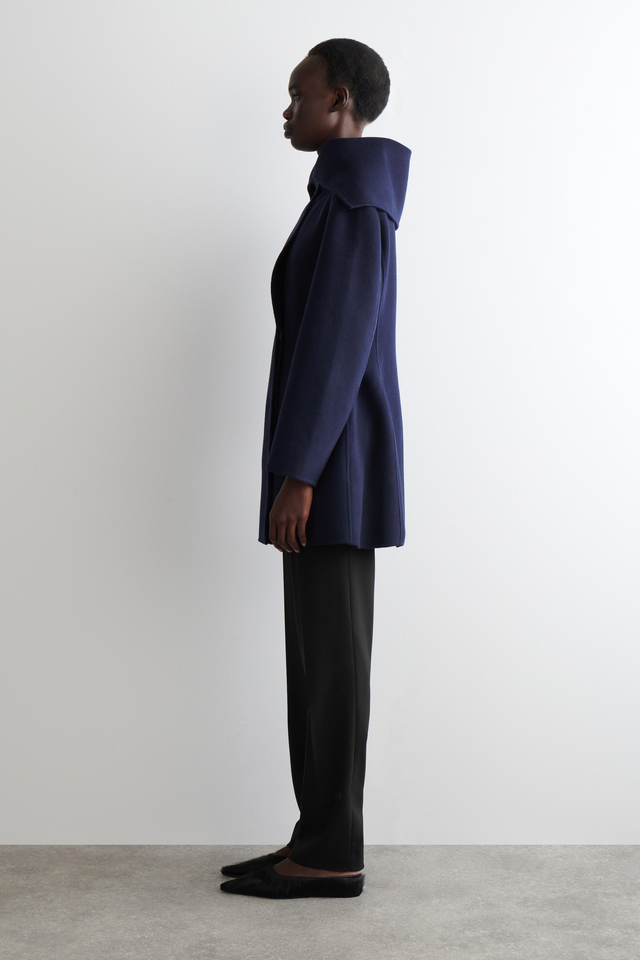 SCULPTED DOUBLE-FACED WOOL COAT