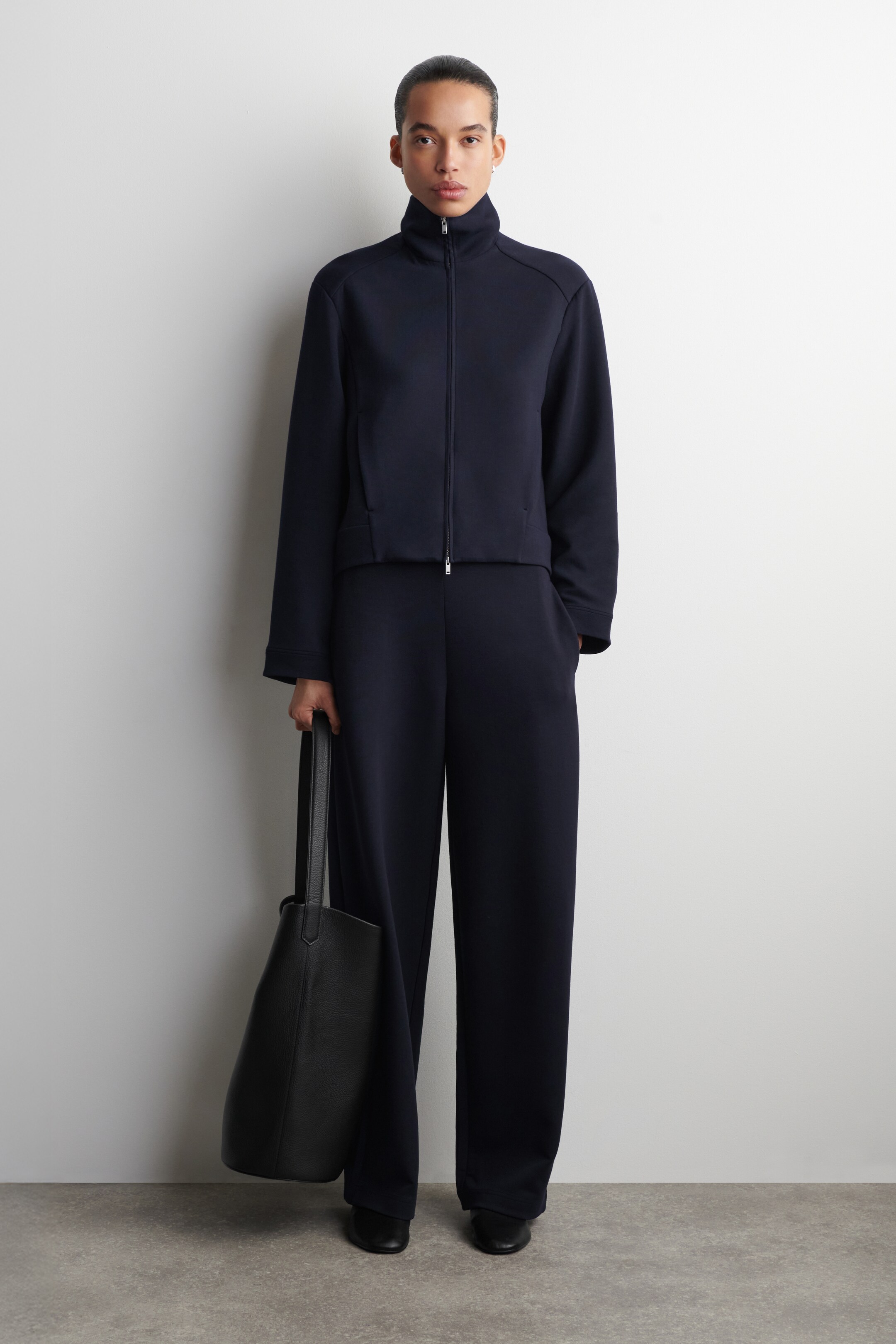 Agrandir l'image: VESTE DE SURVÊTEMENT EN NÉOPRÈNE - BLEU MARINE - FEMME | H&M CH 2