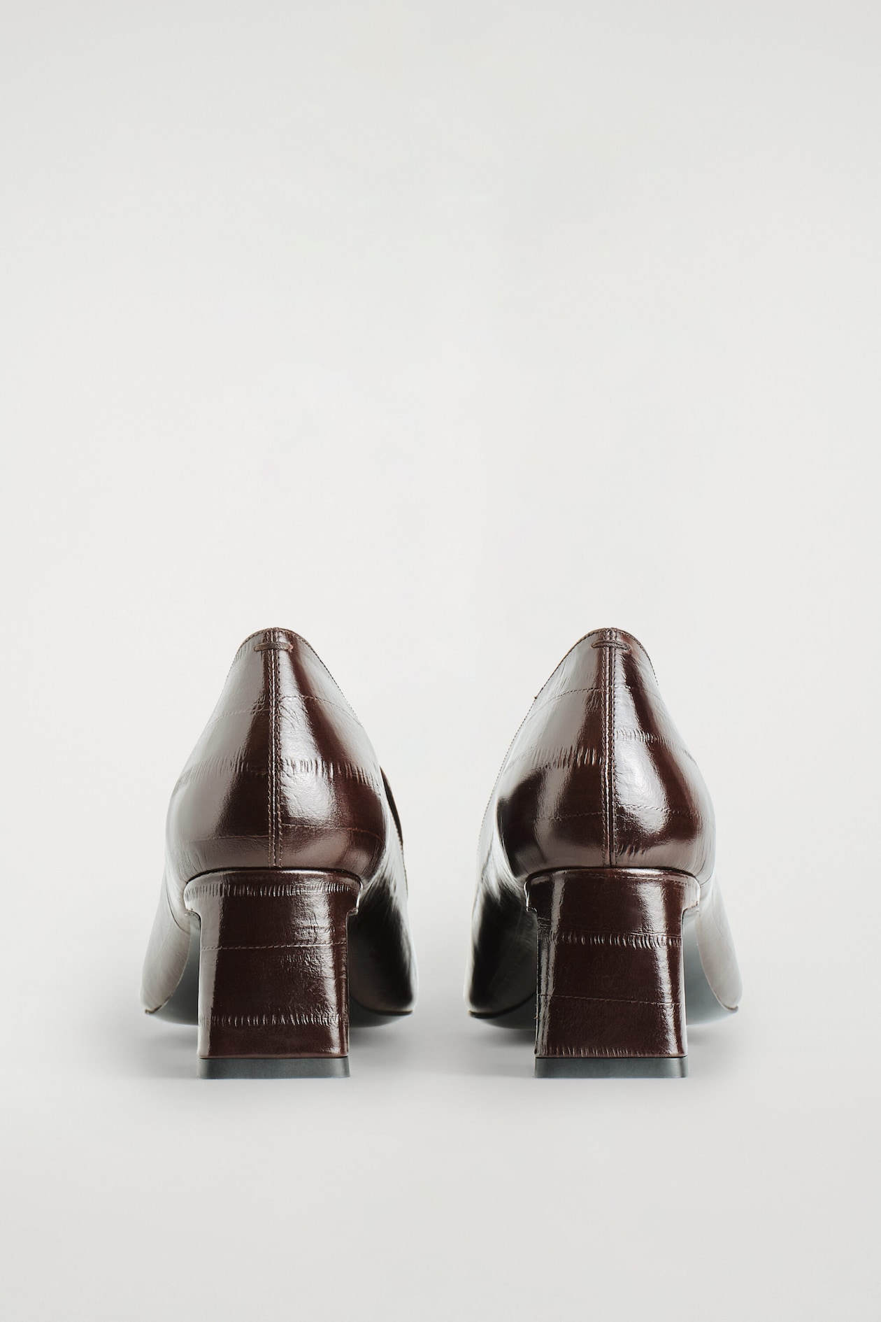 ANGULAR LEATHER HEELED LOAFERS — BROWN / EEL EFFECT