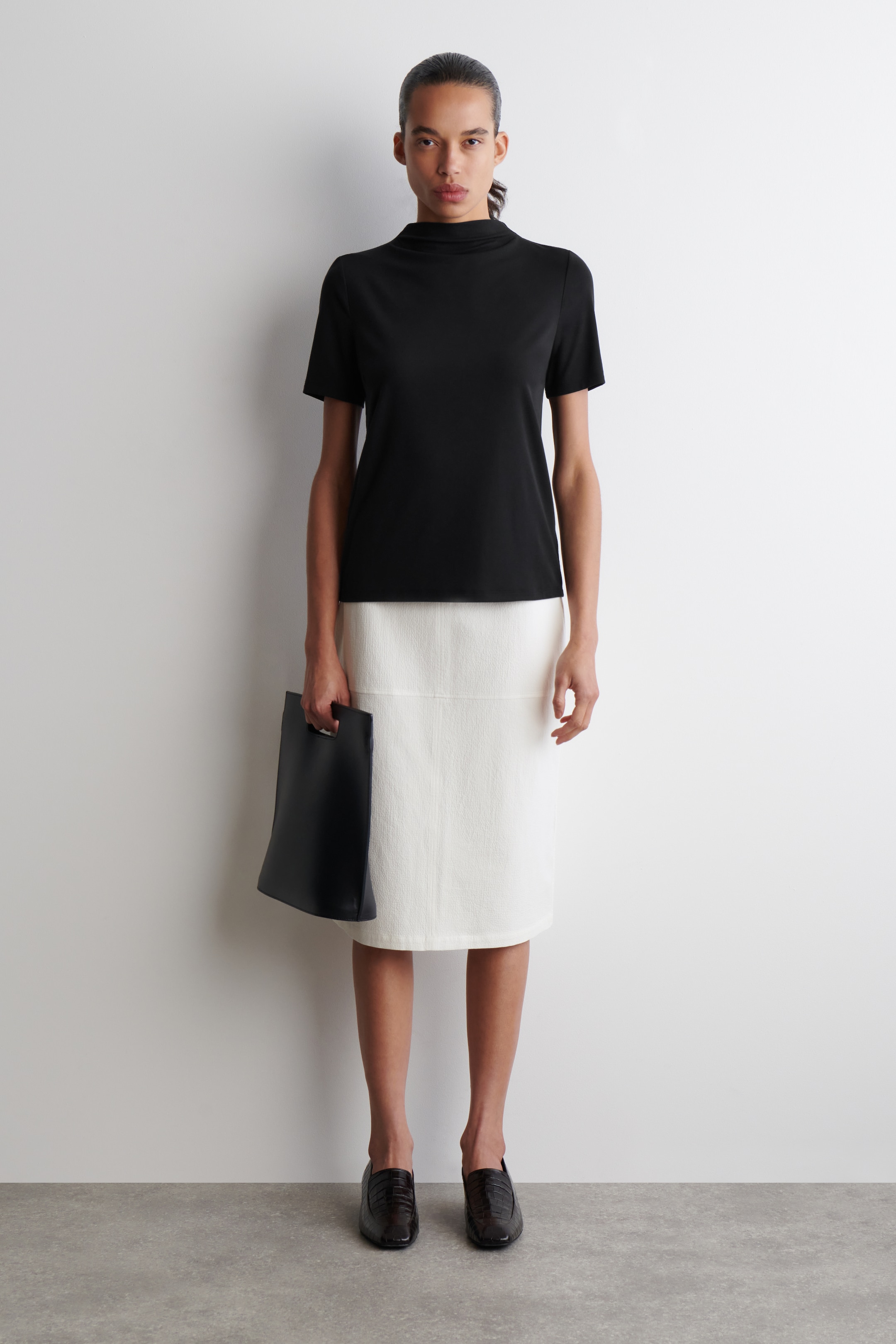 Se større billede: DRAPERET JERSEY T-SHIRT - SORT - DAME | H&M DK 2