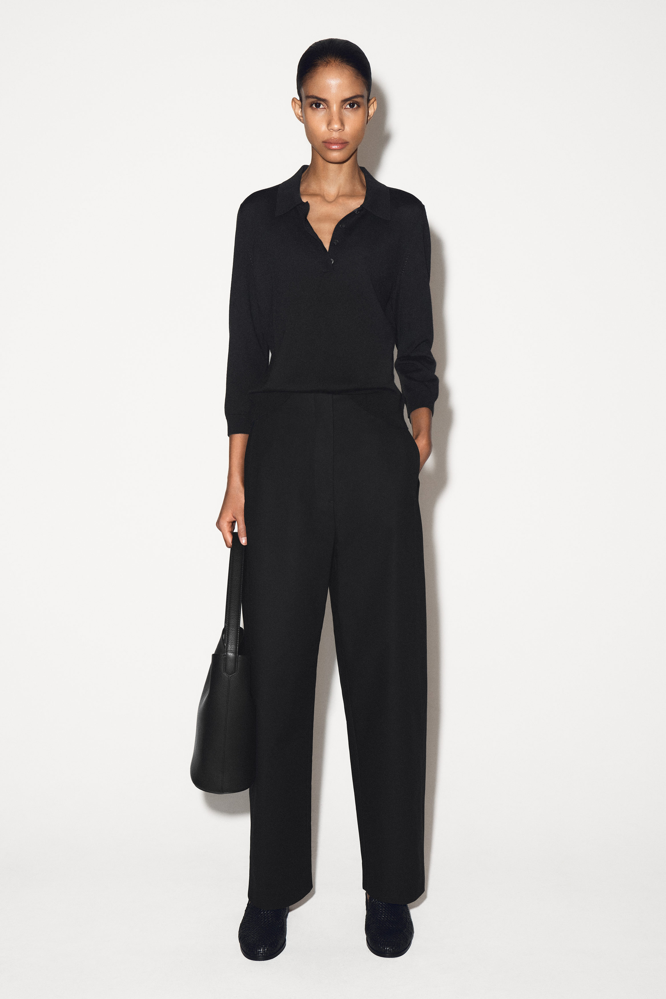 新品未使用完売品【COS】BARREL-LEG COTTON TROUSERS COTTON BARREL-LEG TROUSERS - WHITE | COS