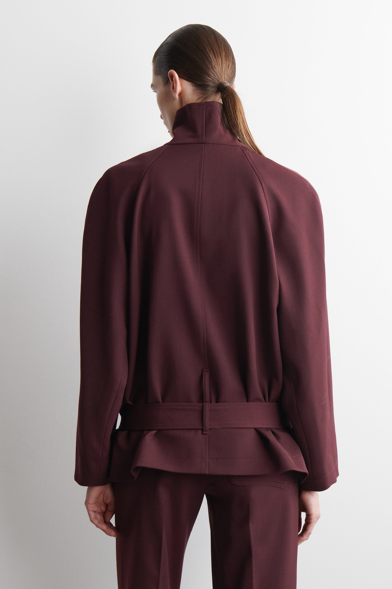 BELTED WOOL-BLEND SHAWL-COLLAR JACKET — BURGUNDY