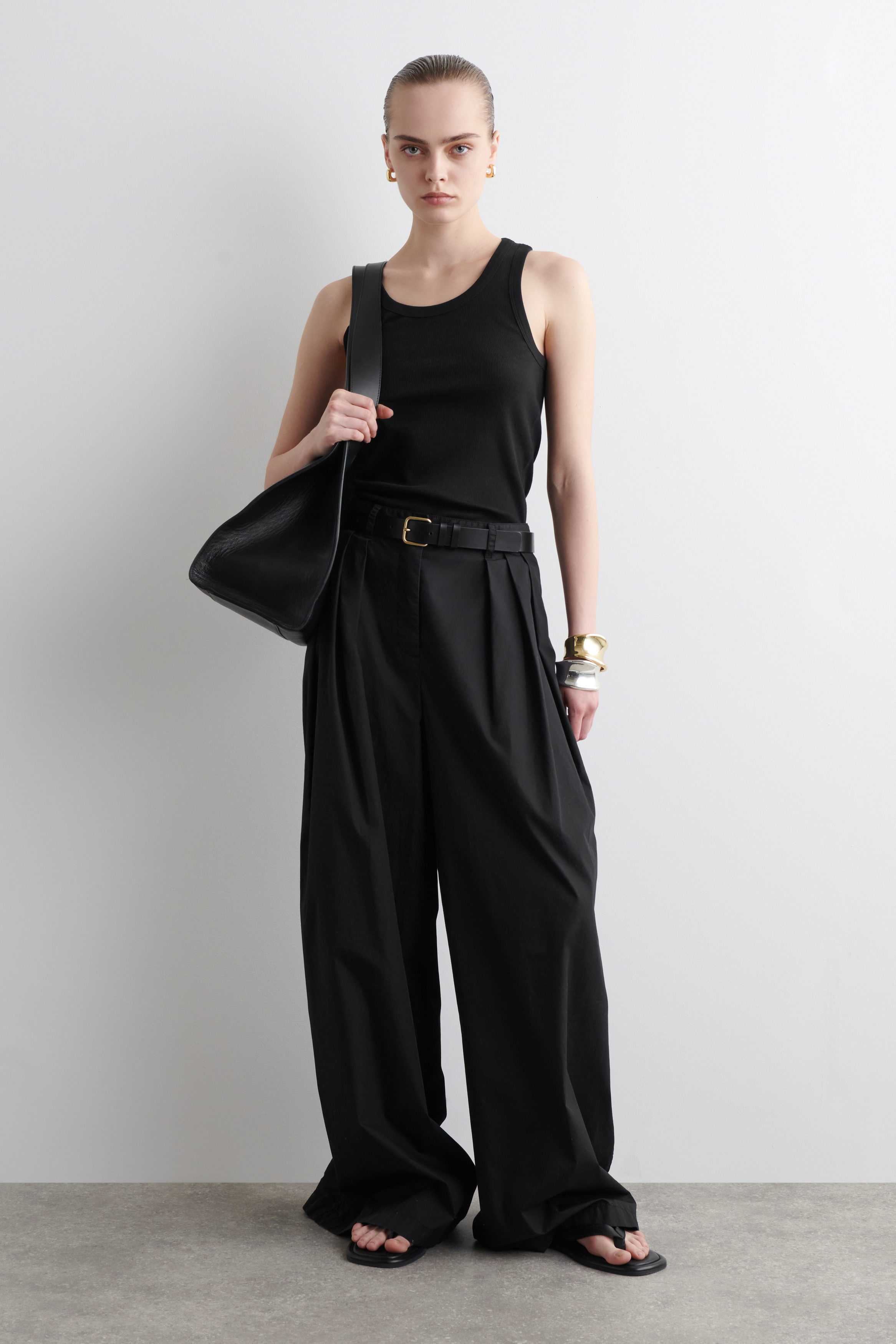 RIBBED TANK TOP - BLACK | COS
