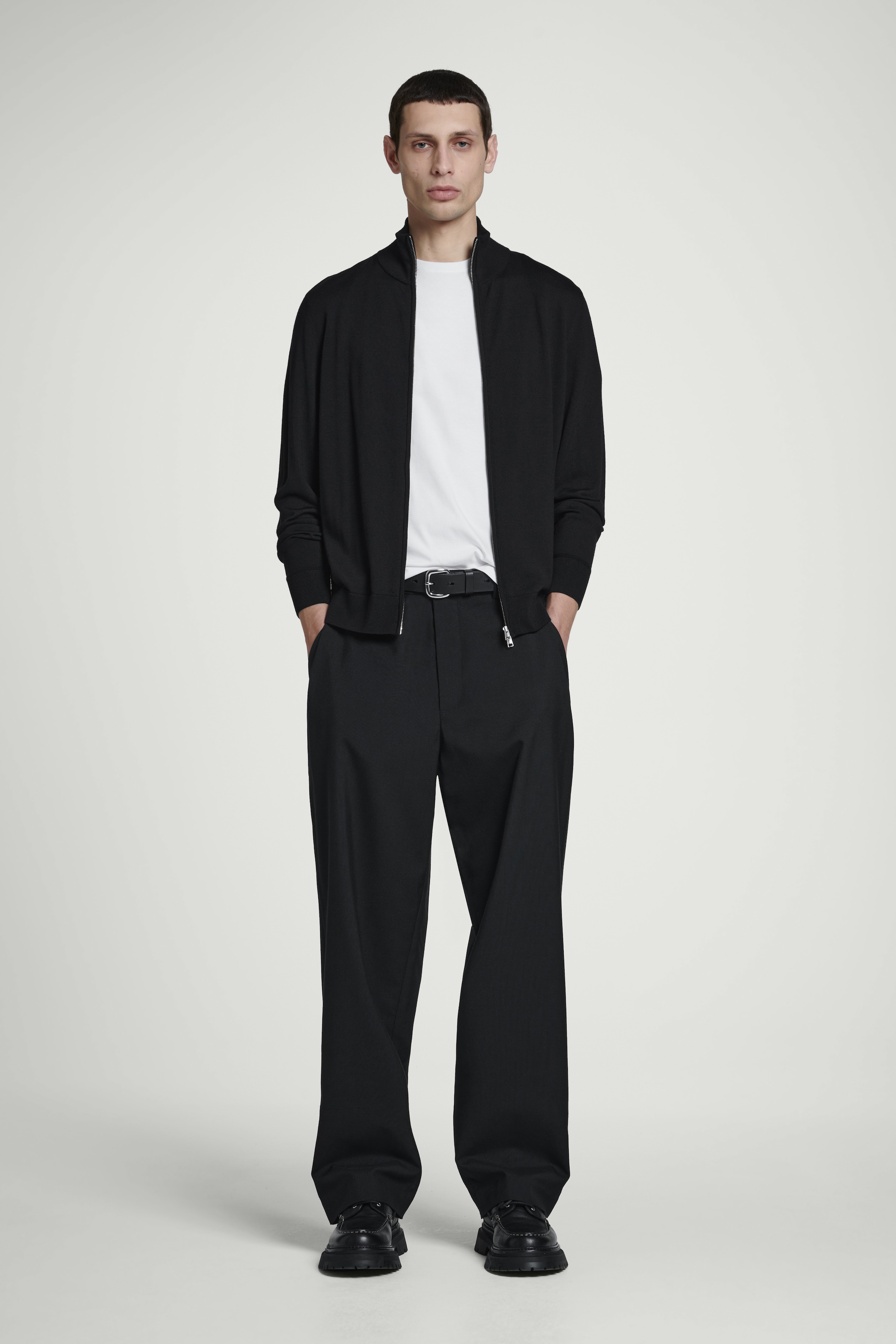 Grösseres Bild ansehen: T-SHIRT AUS BAUMWOLLE MIT NORMALER PASSFORM - Weiss - HERREN | H&M CH 2
