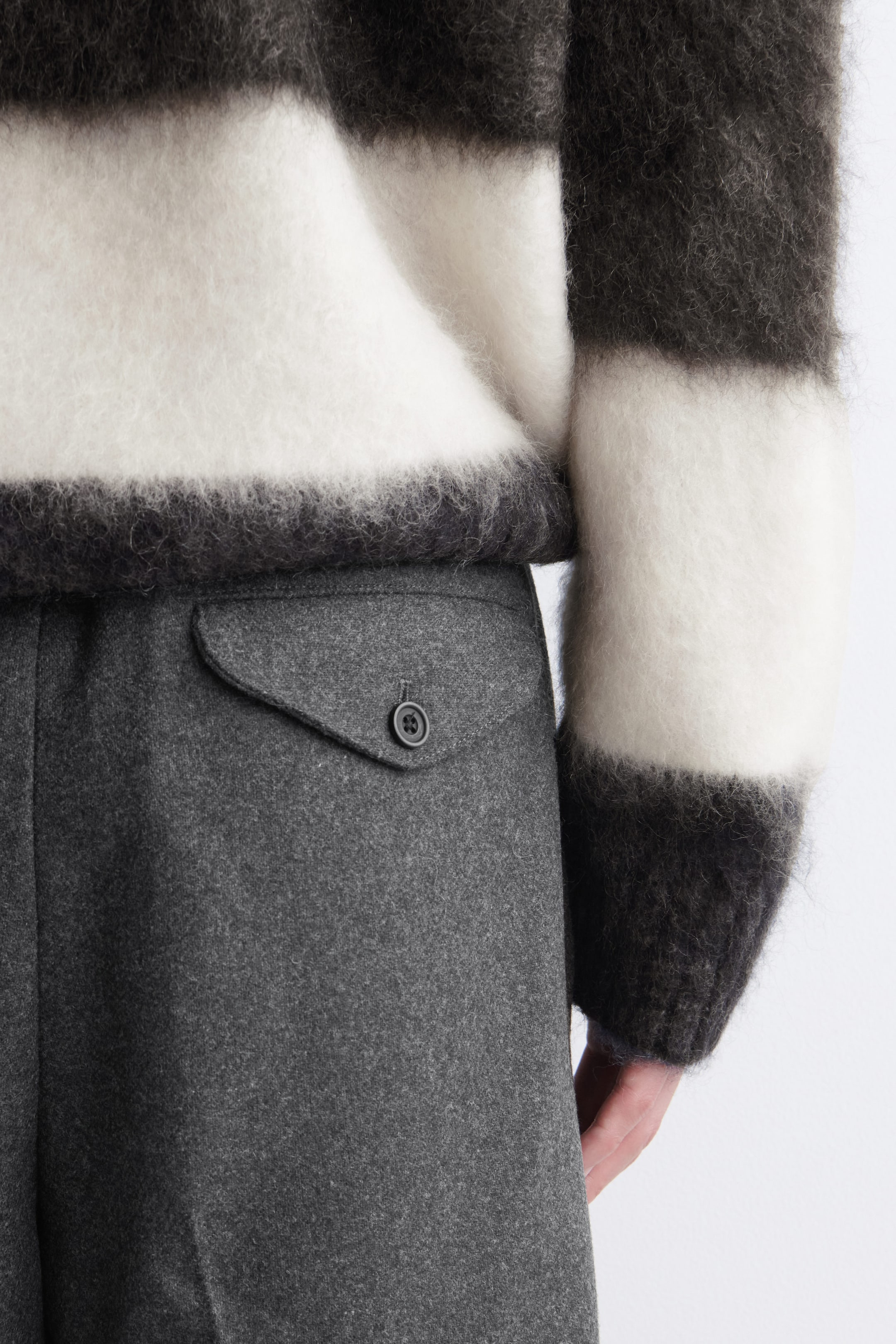 PLEATED WOOL STRAIGHT-LEG TROUSERS