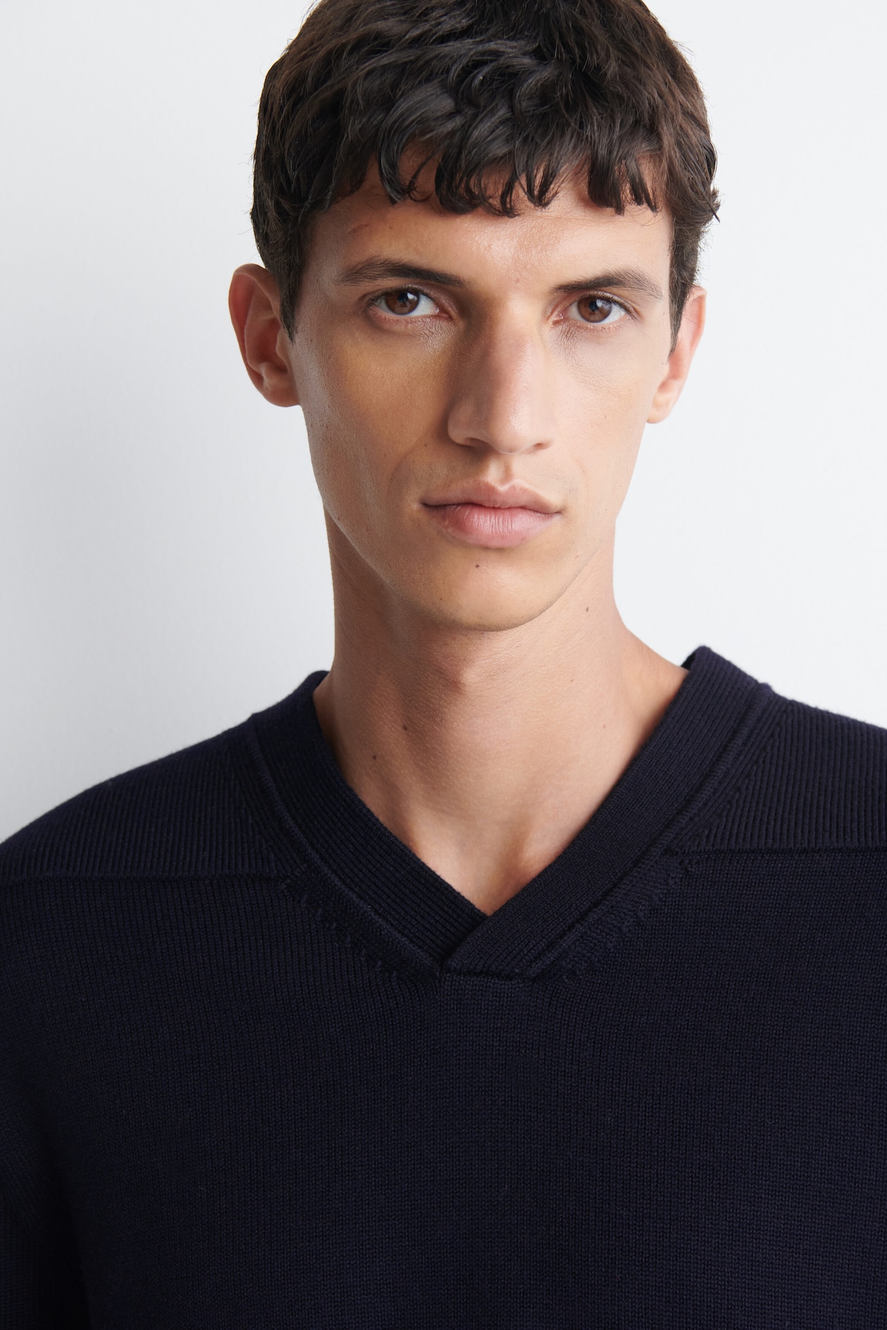MERINO WOOL V-NECK SWEATER — MIDNIGHT