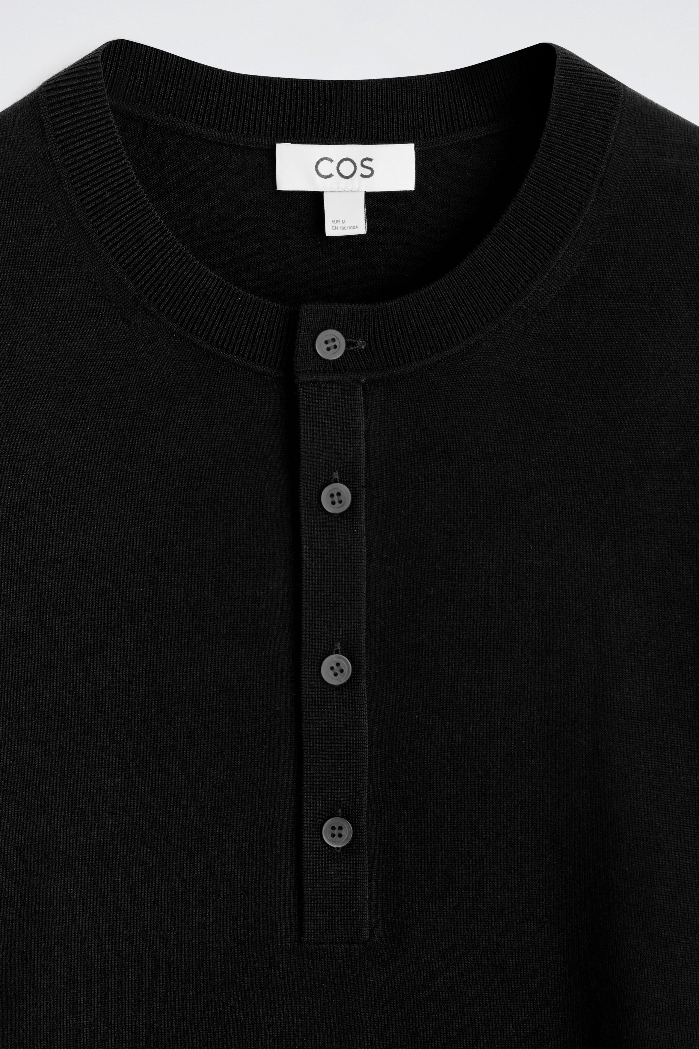 SLIM MERINO WOOL HENLEY TOP - BLACK | COS DE