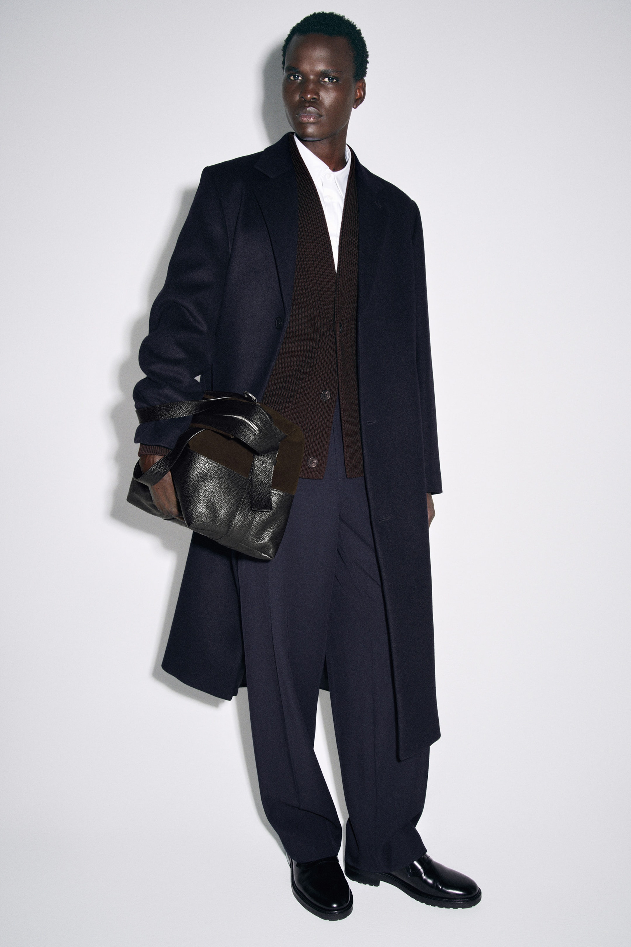 CHUNKY RIBBED WOOL V-NECK CARDIGAN