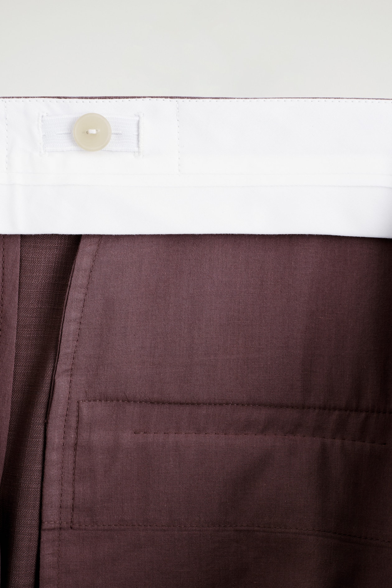 TAILORED WOOL STRAIGHT-LEG PANTS — MAHOGANY