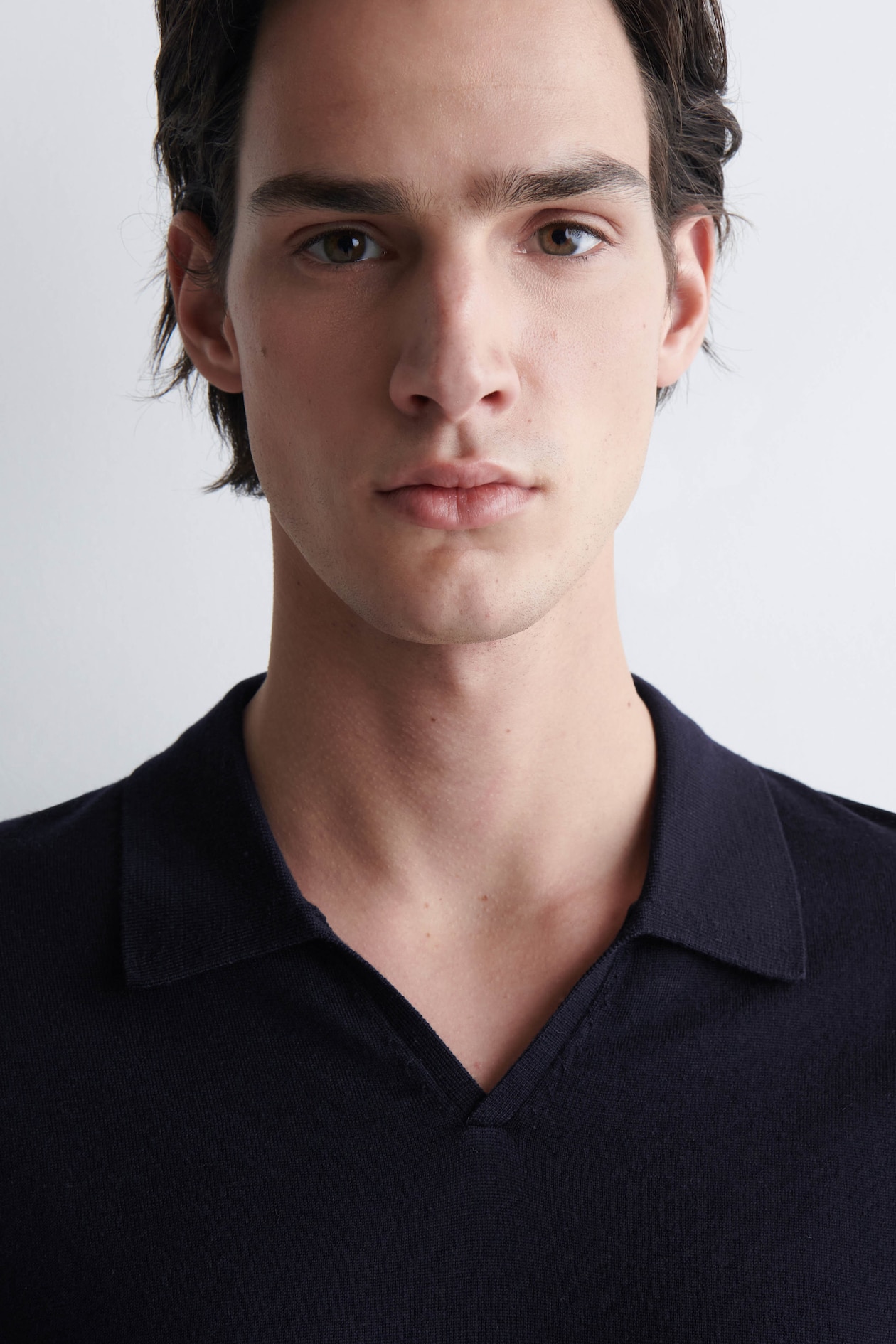 OPEN-COLLAR MERINO WOOL POLO SHIRT — NAVY