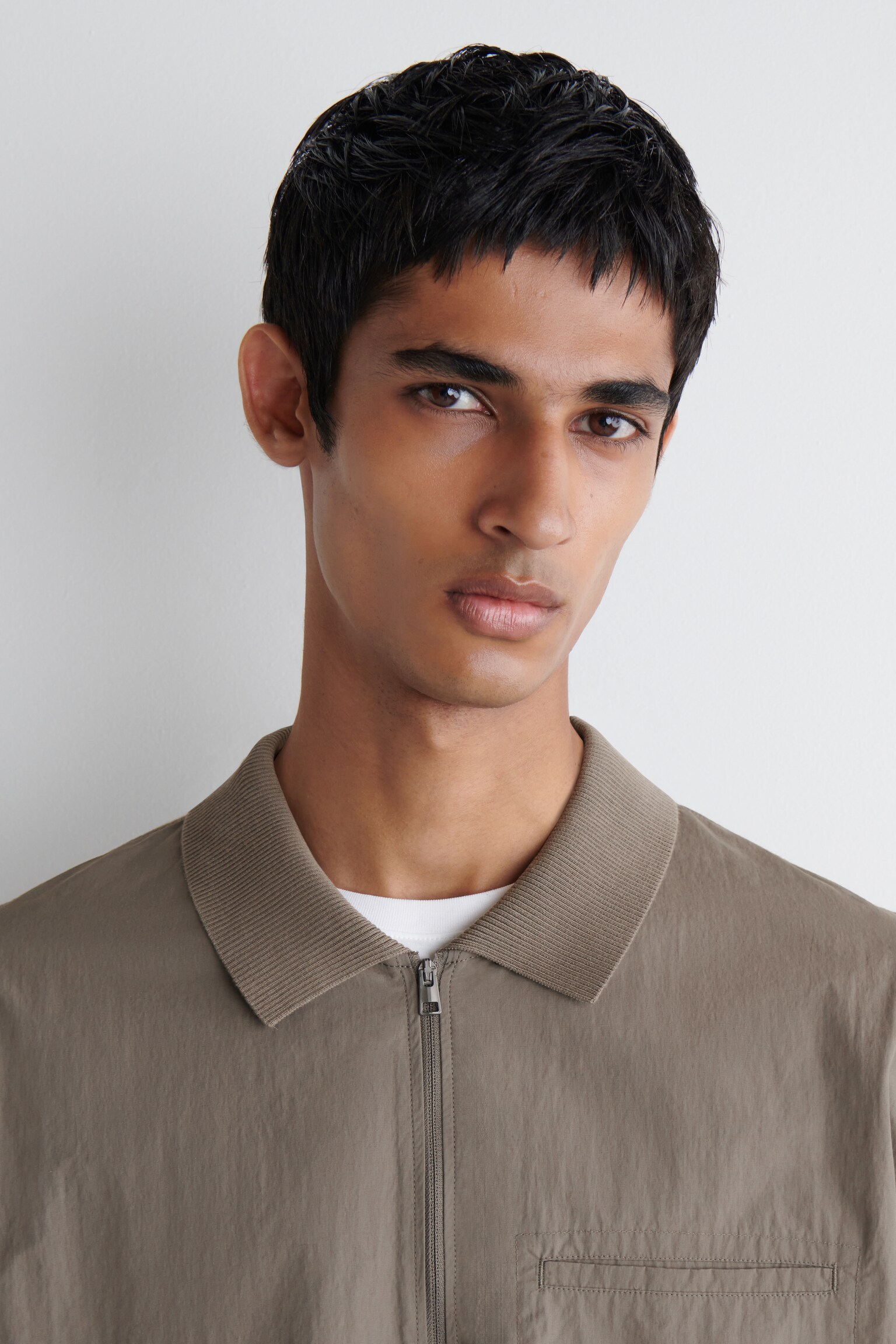 CAMISA DE PUNTO CON PANELES DE NAILON - HUESO - 3