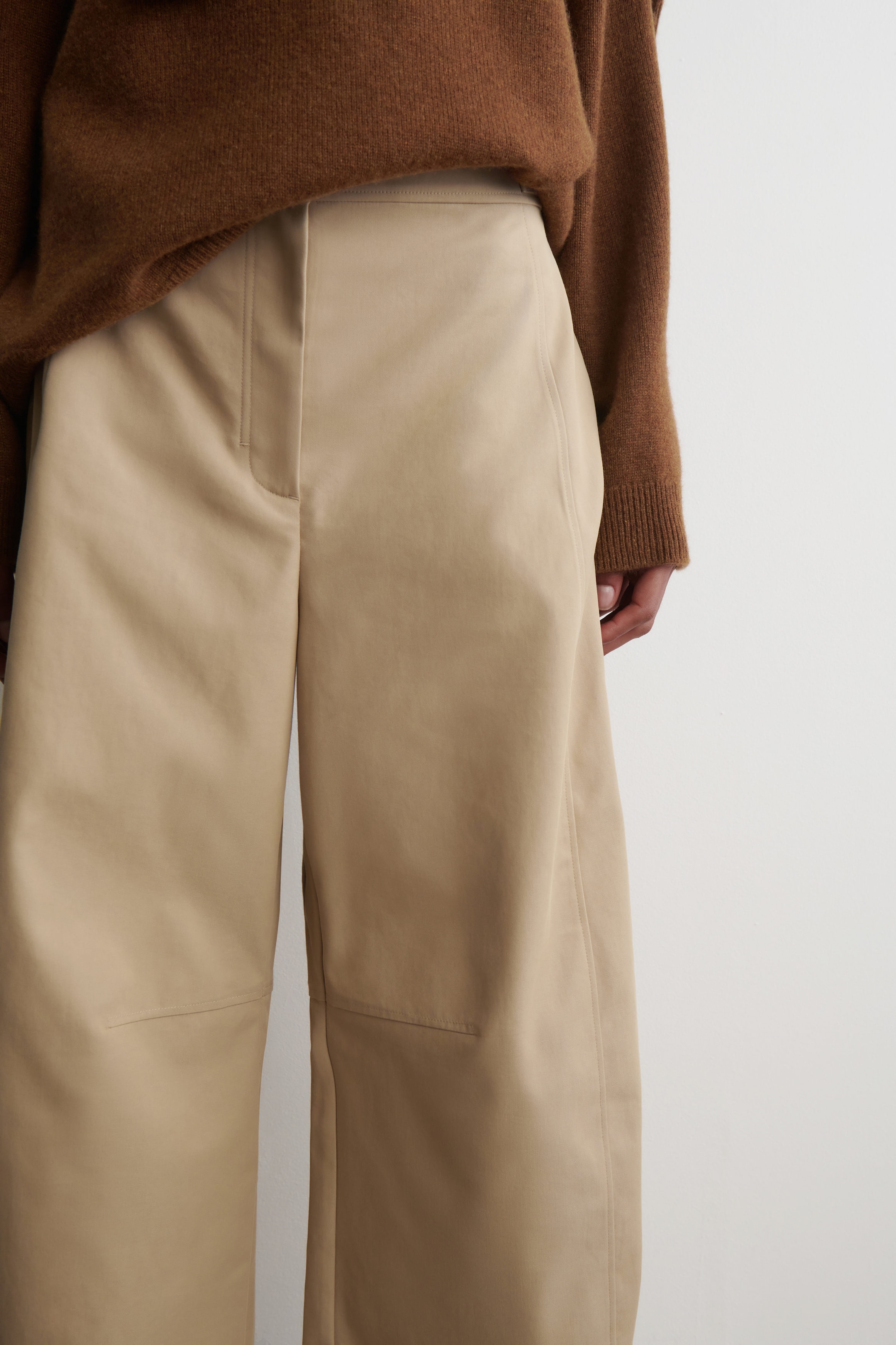 UTILITY BARREL-LEG PANTS