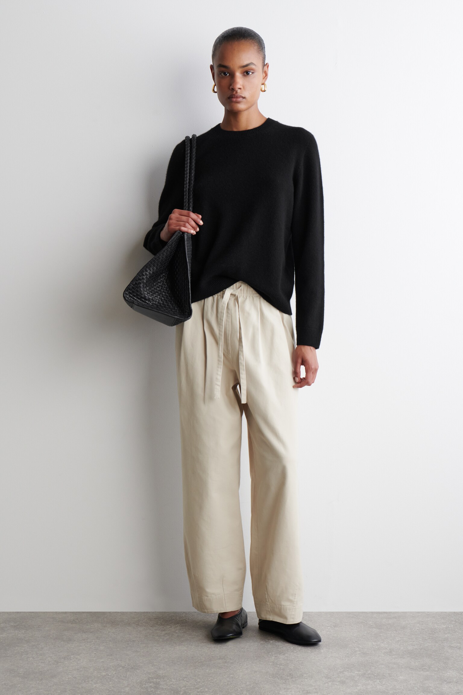 PANTALON FUSEAU À TAILLE ÉLASTIQUÉE EN COTON - BEIGE CLAIR/BLEU MARINE/BLANC - 4