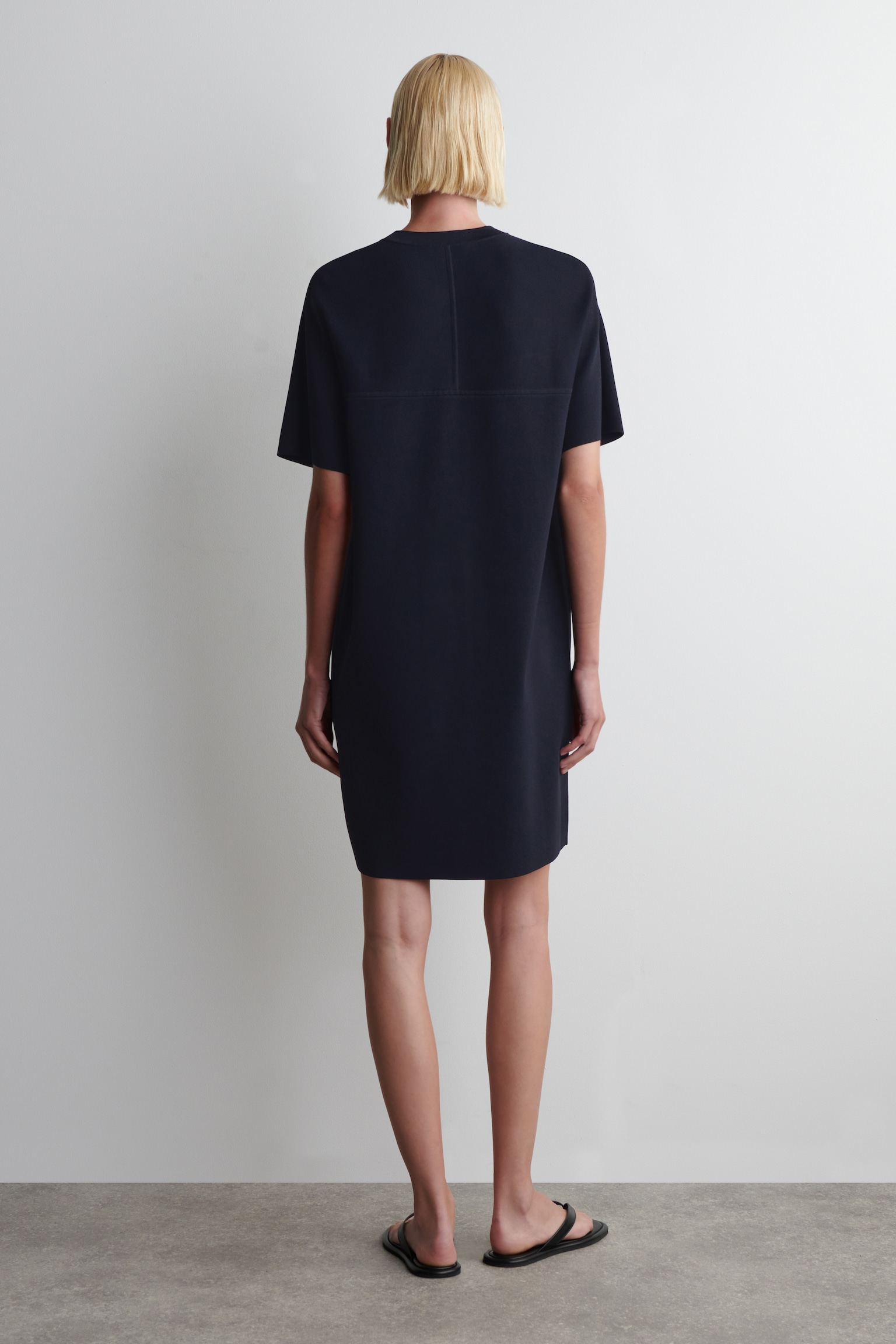 KNITTED T-SHIRT DRESS - NAVY/RED / STRIPED - 4