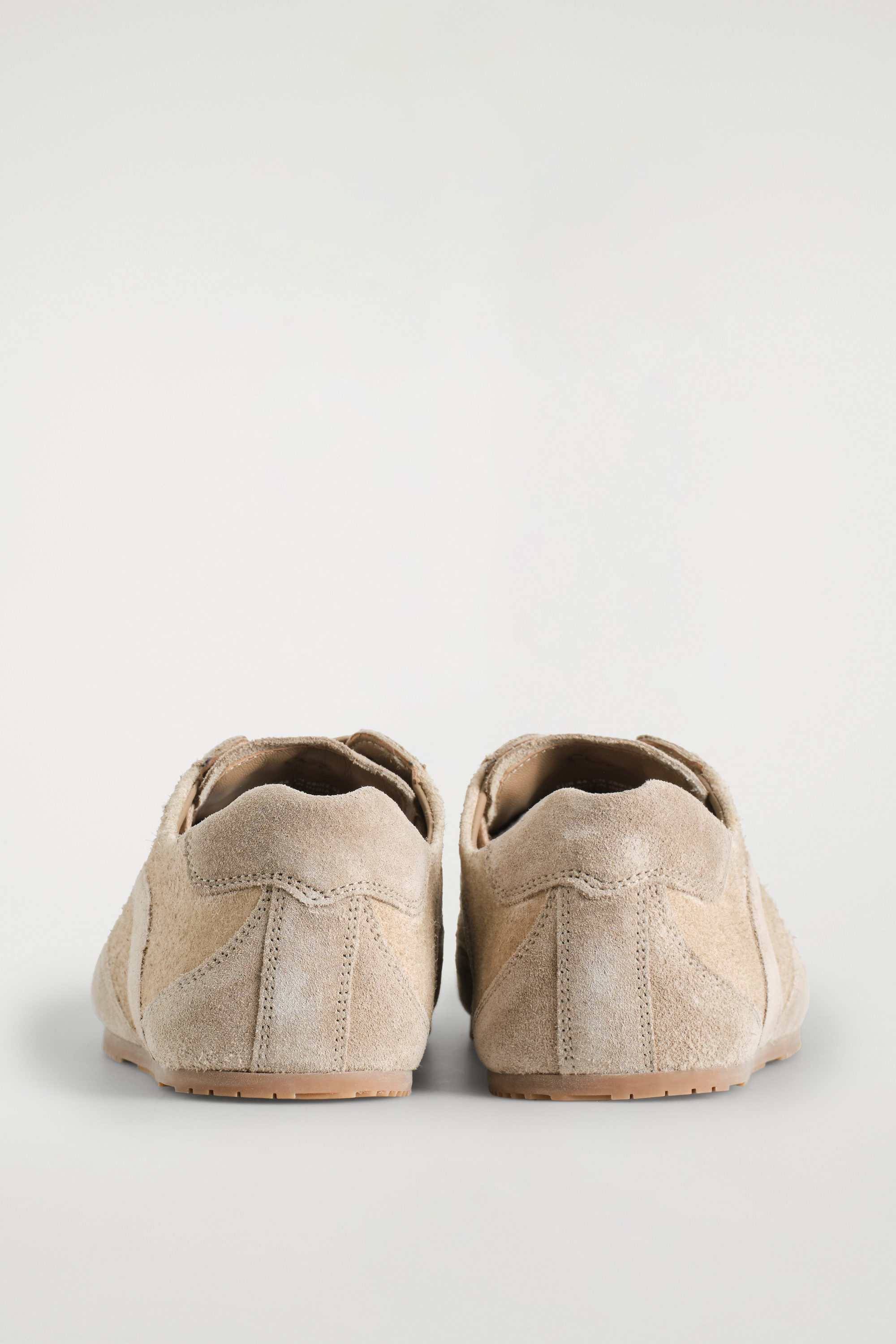 MINIMAL SUEDE TRAINERS - CAPPUCCINO | COS