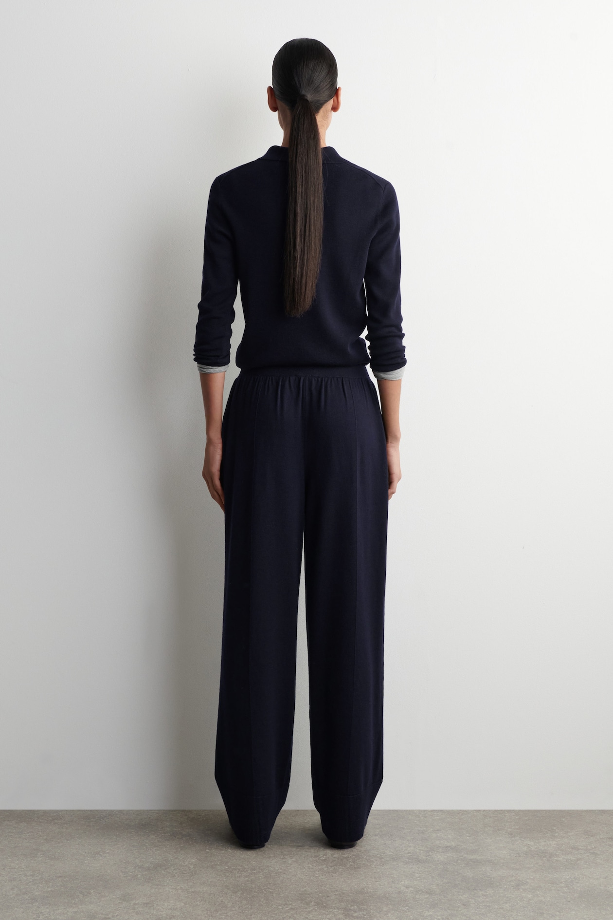 ELASTICATED MERINO WOOL TROUSERS — NAVY