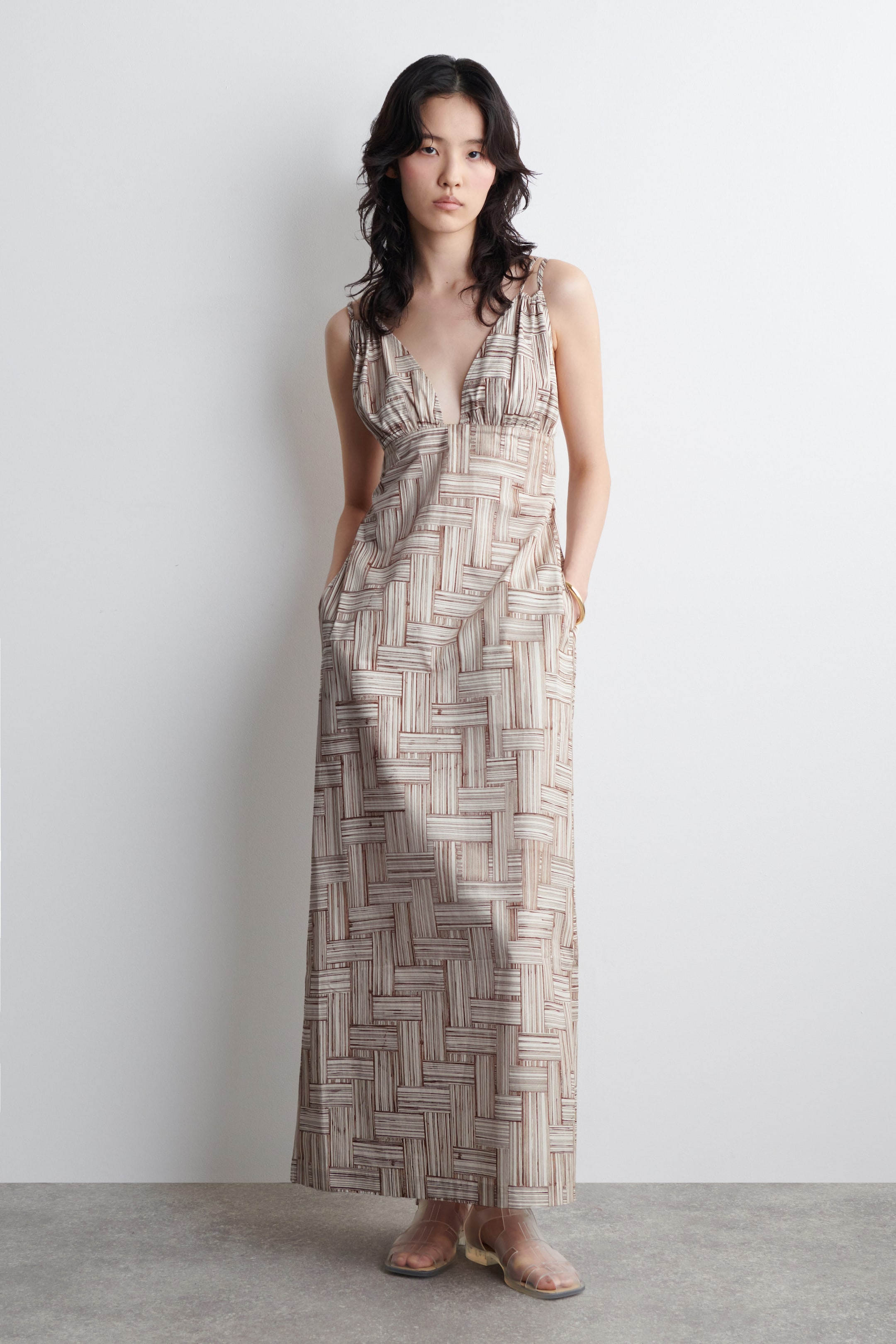 ROBE LONGUE COL EN V IMPRIMÉE