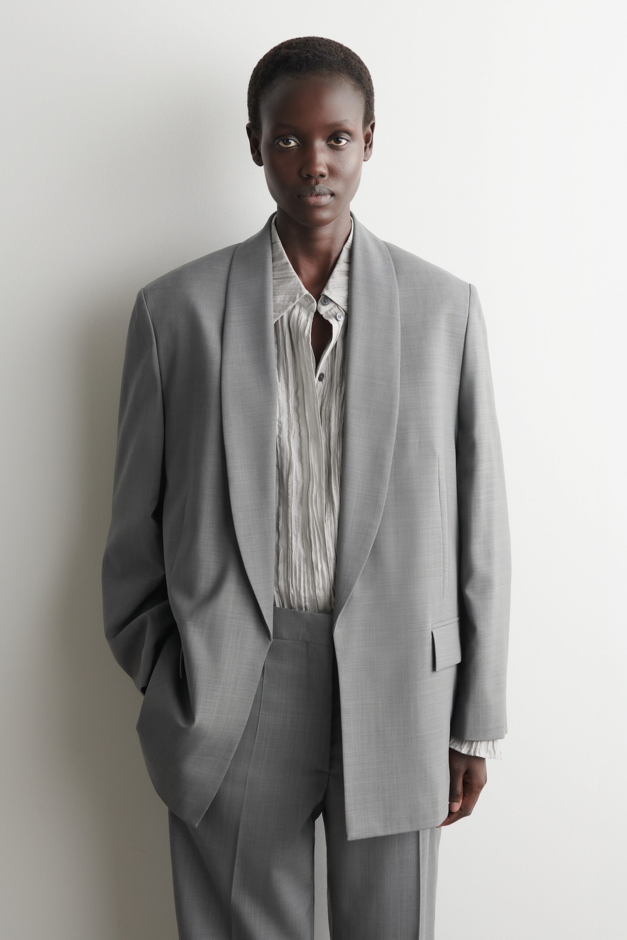 SHAWL-COLLAR WOOL BLAZER — GRAPHITE