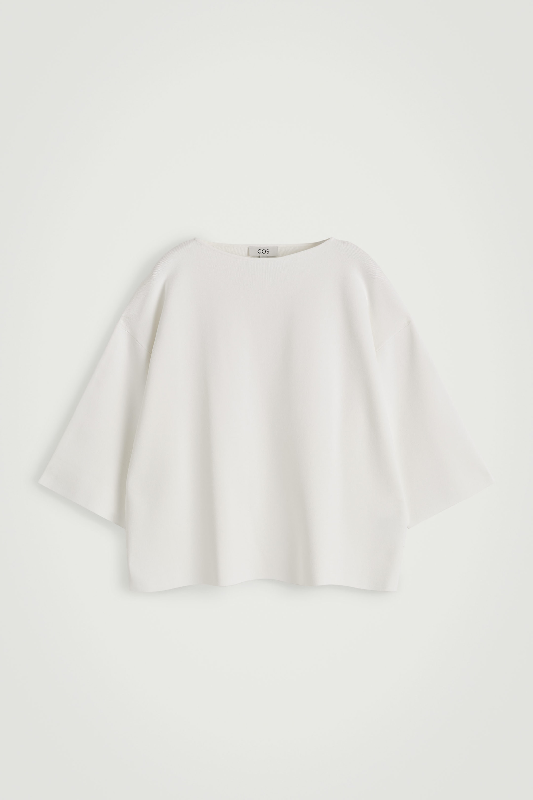 OVERSIZED-PULLOVER MIT U-BOOT-AUSSCHNITT