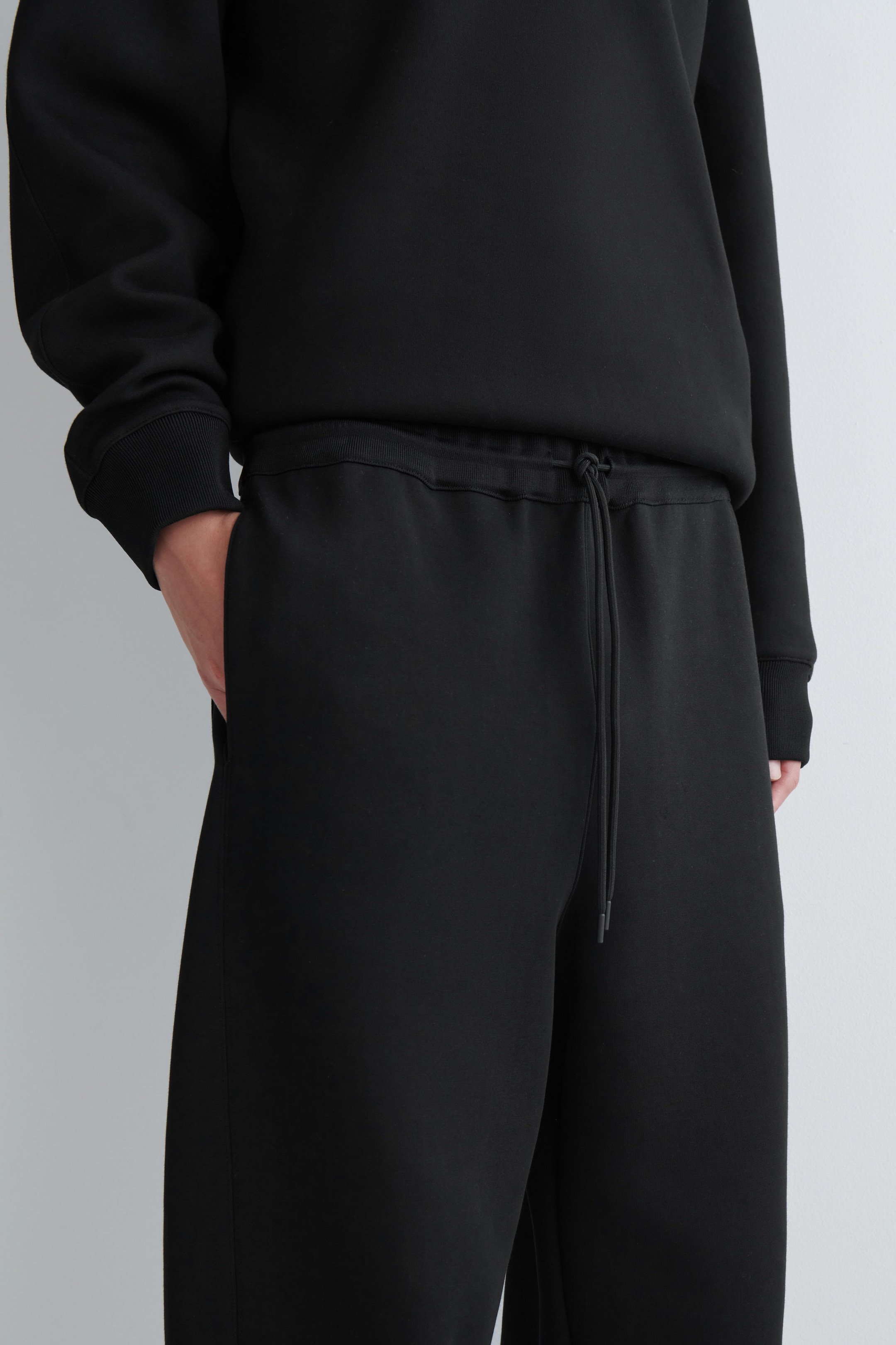 SCUBA BARREL-LEG JOGGERS