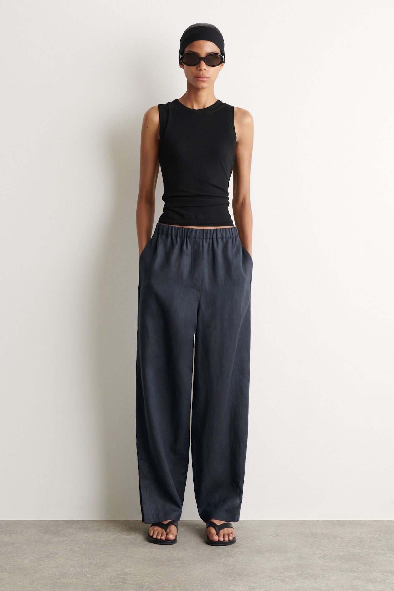 ELASTICATED LINEN BARREL-LEG TROUSERS