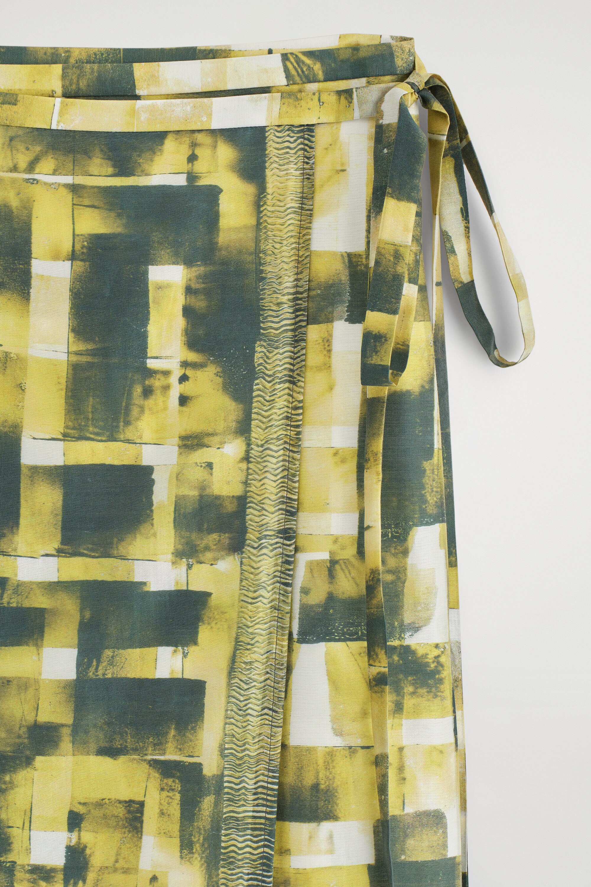 PRINTED MIDI WRAP SKIRT - YELLOW / GREEN / PRINTED | COS