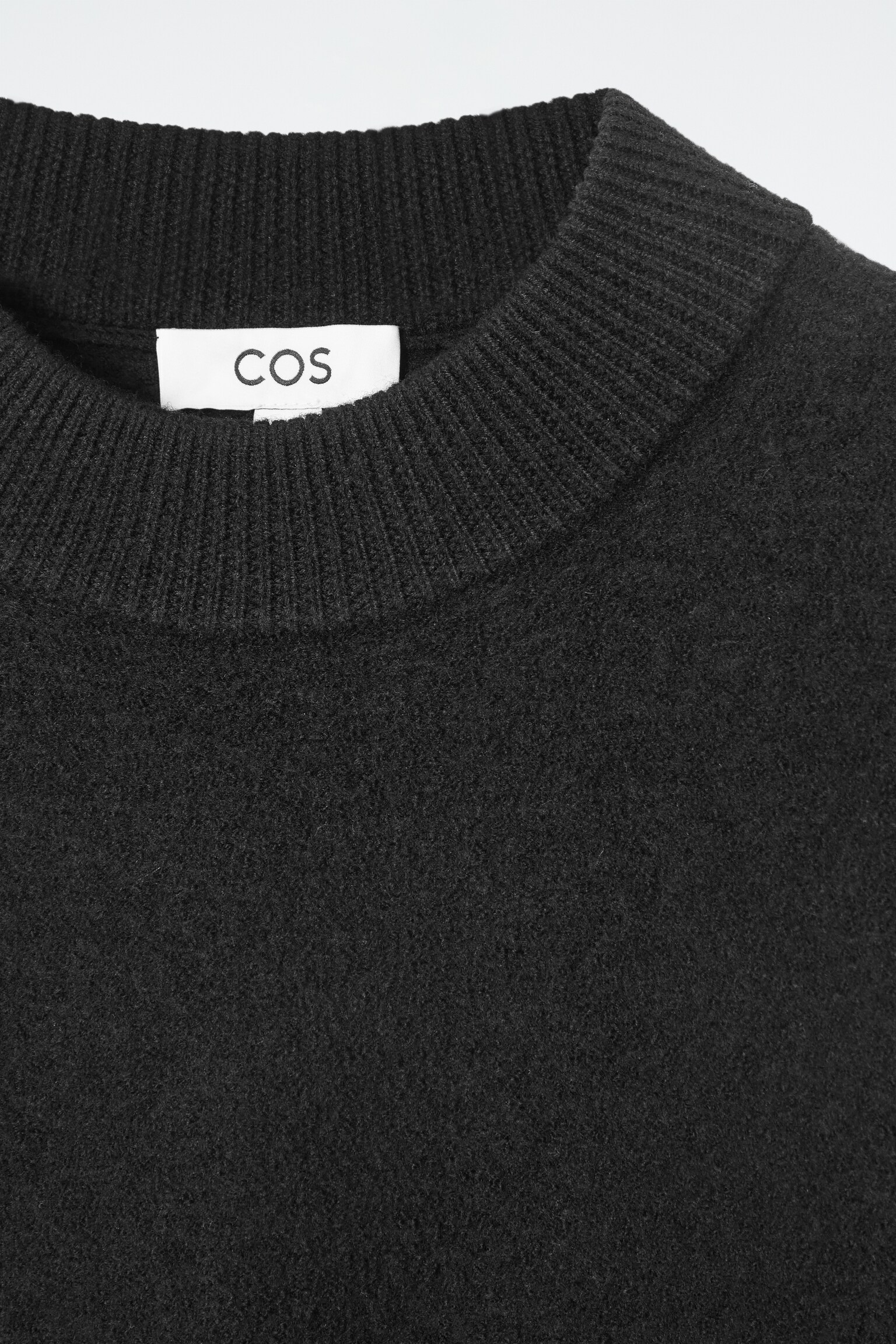 OVERSIZED BOILED MERINO WOOL JUMPER - BLACK/BRIGHT RED - 2