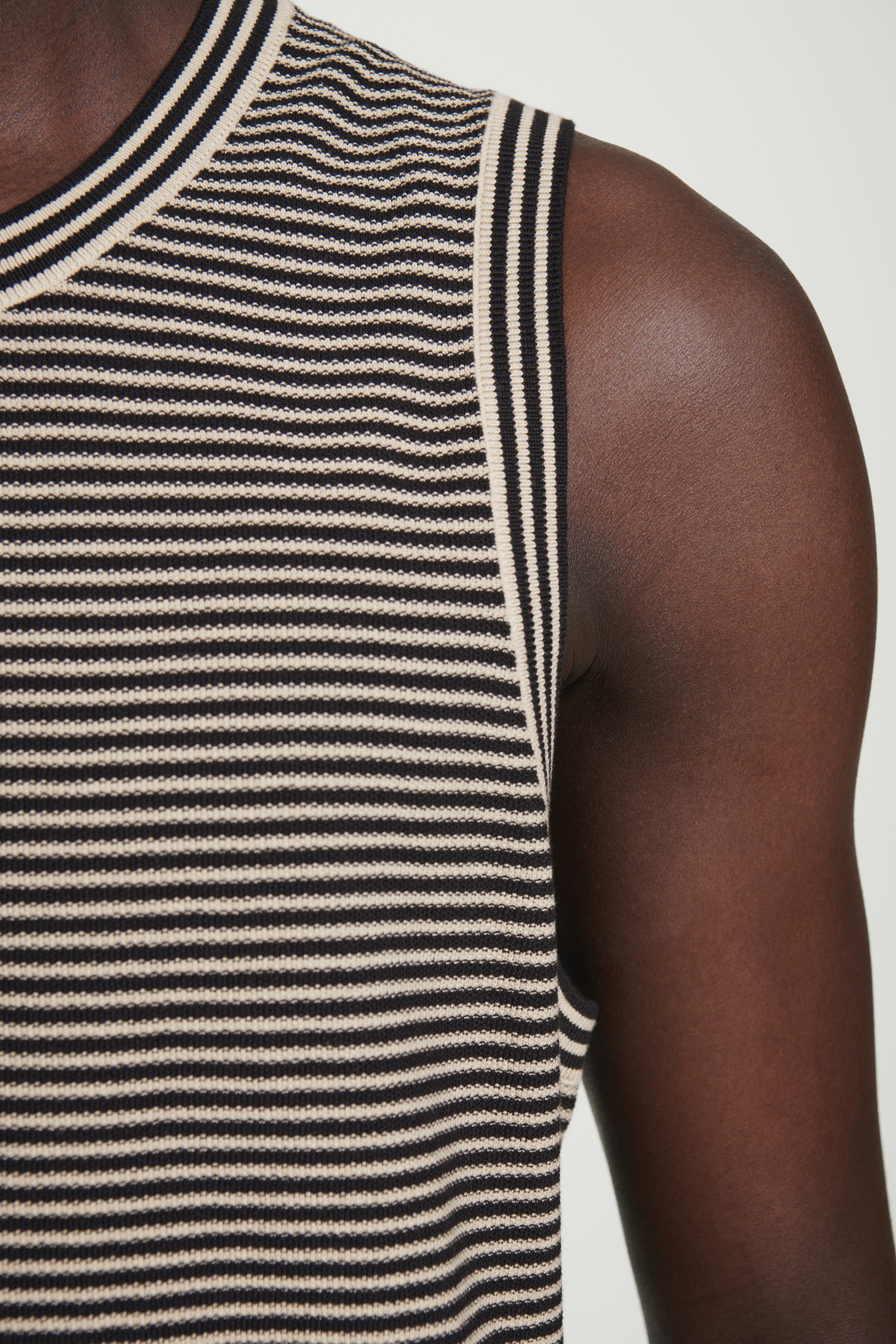 DÉBARDEUR RAYÉ EN COTON TEXTURÉ