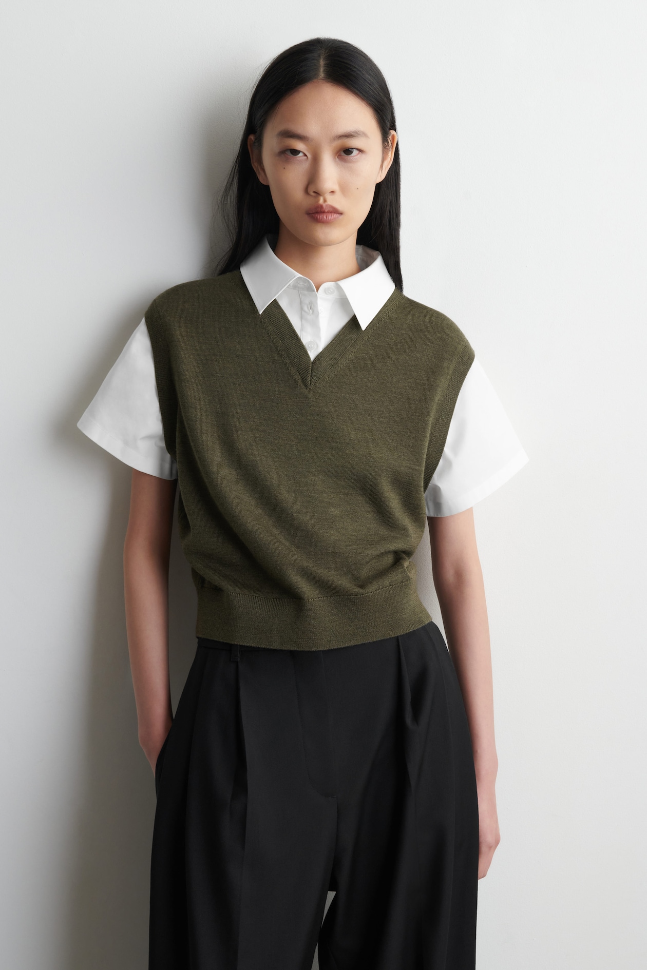 LAYERED MERINO WOOL SHIRT VEST — KHAKI / WHITE