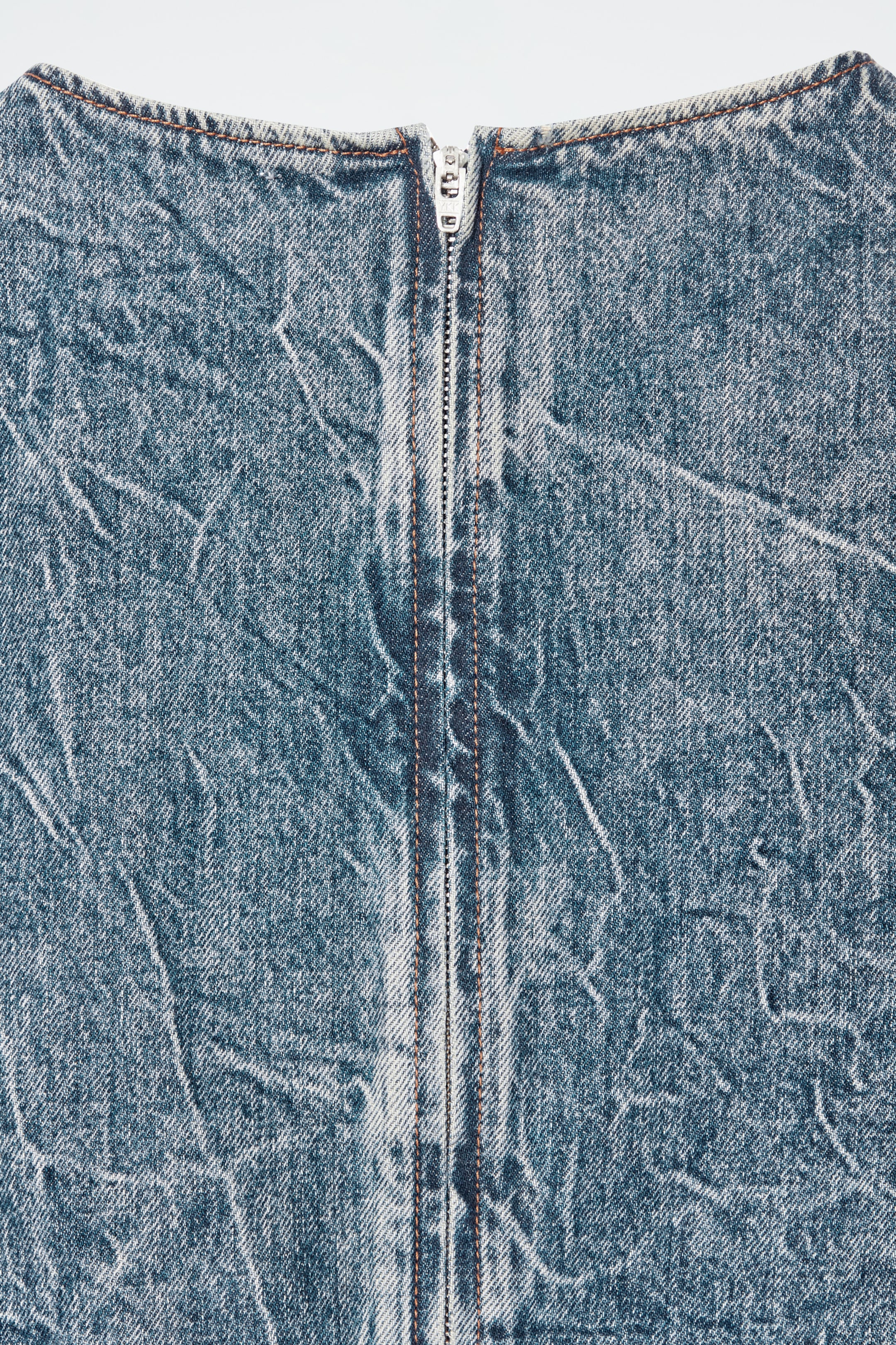 Grösseres Bild ansehen: KURZÄRMLIGES OBERTEIL AUS GEWASCHENEM DENIM - Blau - DAMEN | H&M CH 7