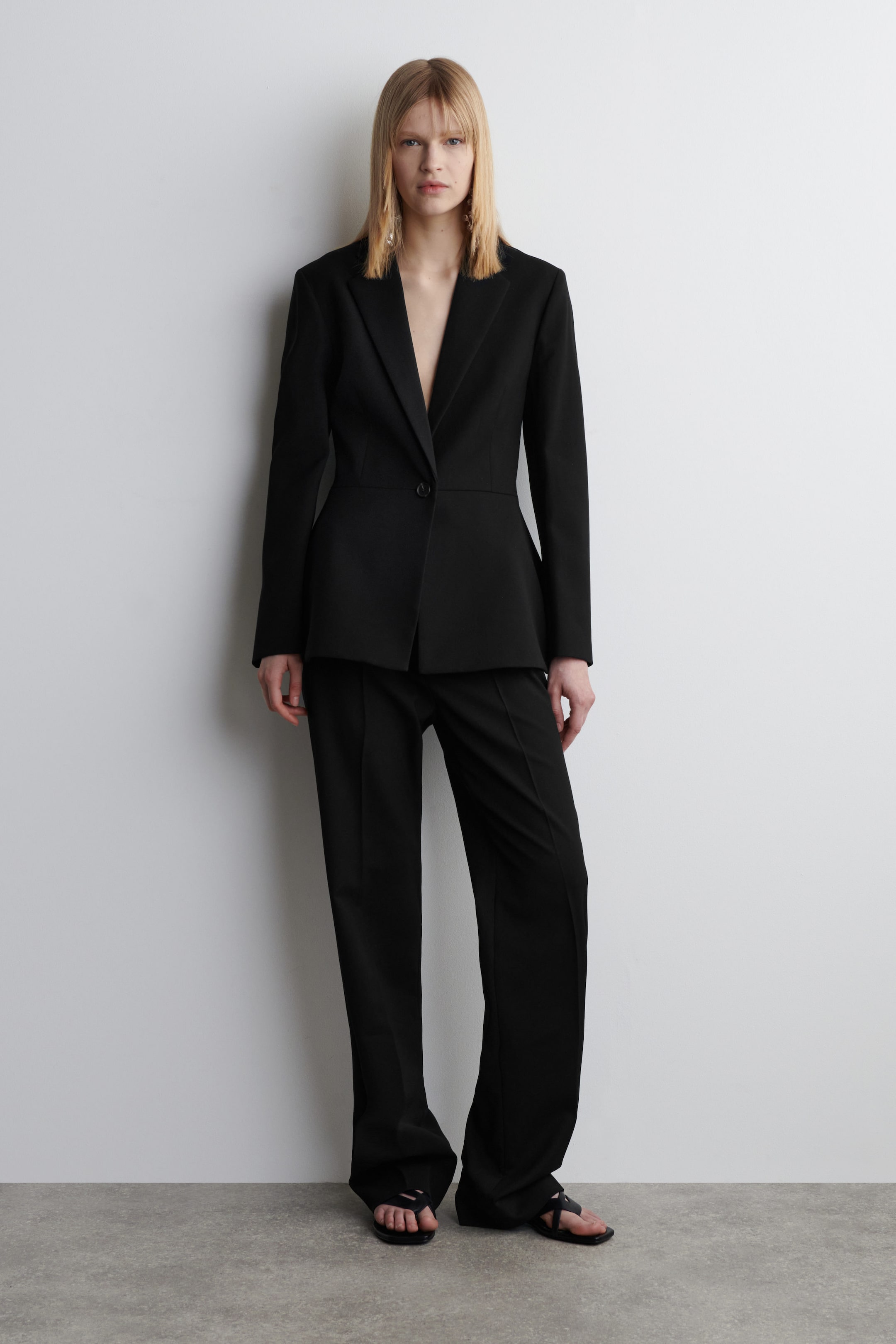 TAILORED PEPLUM BLAZER