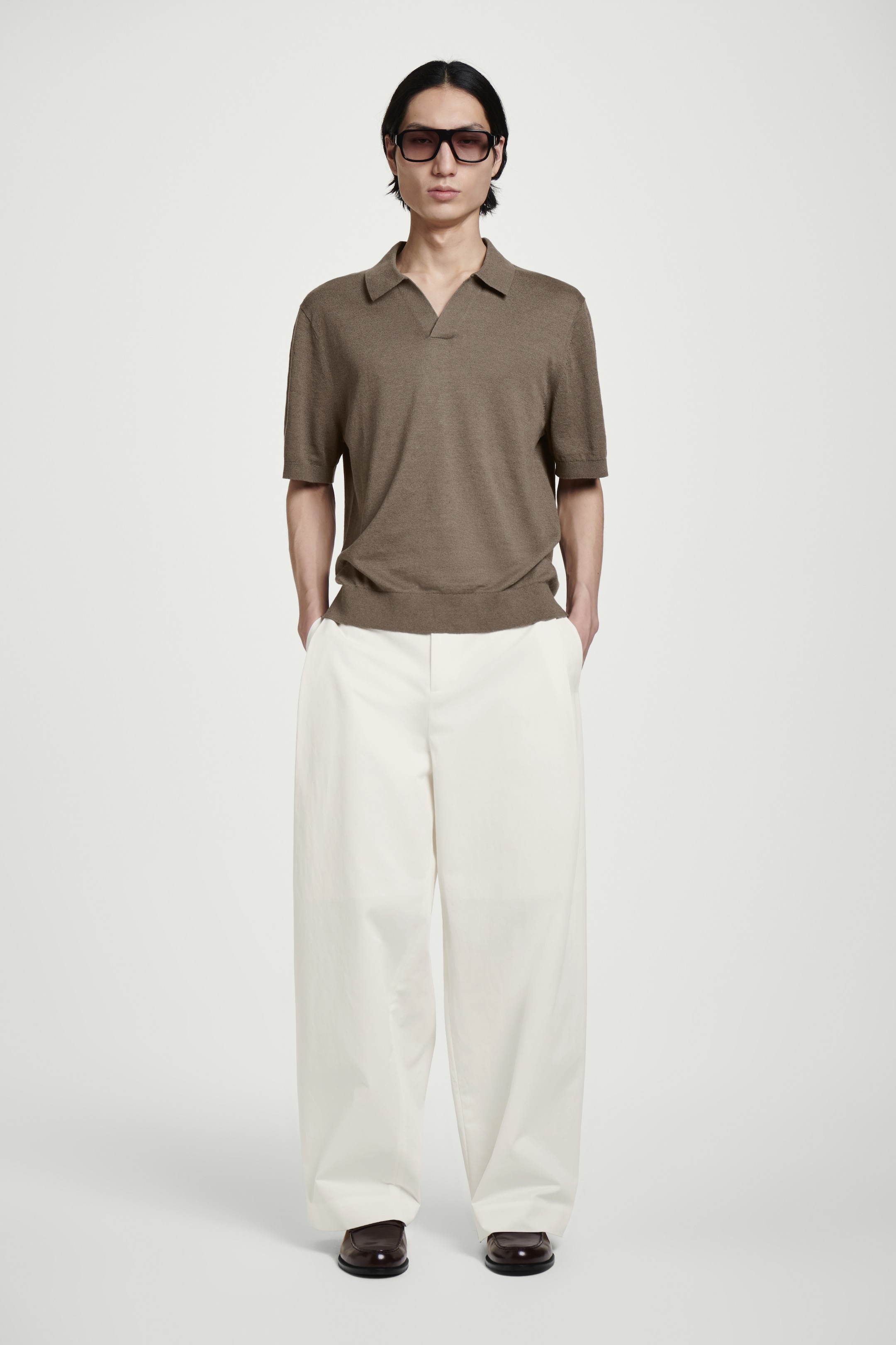 Grotere afbeelding bekijken: GEBREIDE LINNEN POLOSHIRT - DONKER MOL - HEREN | H&M BE 4