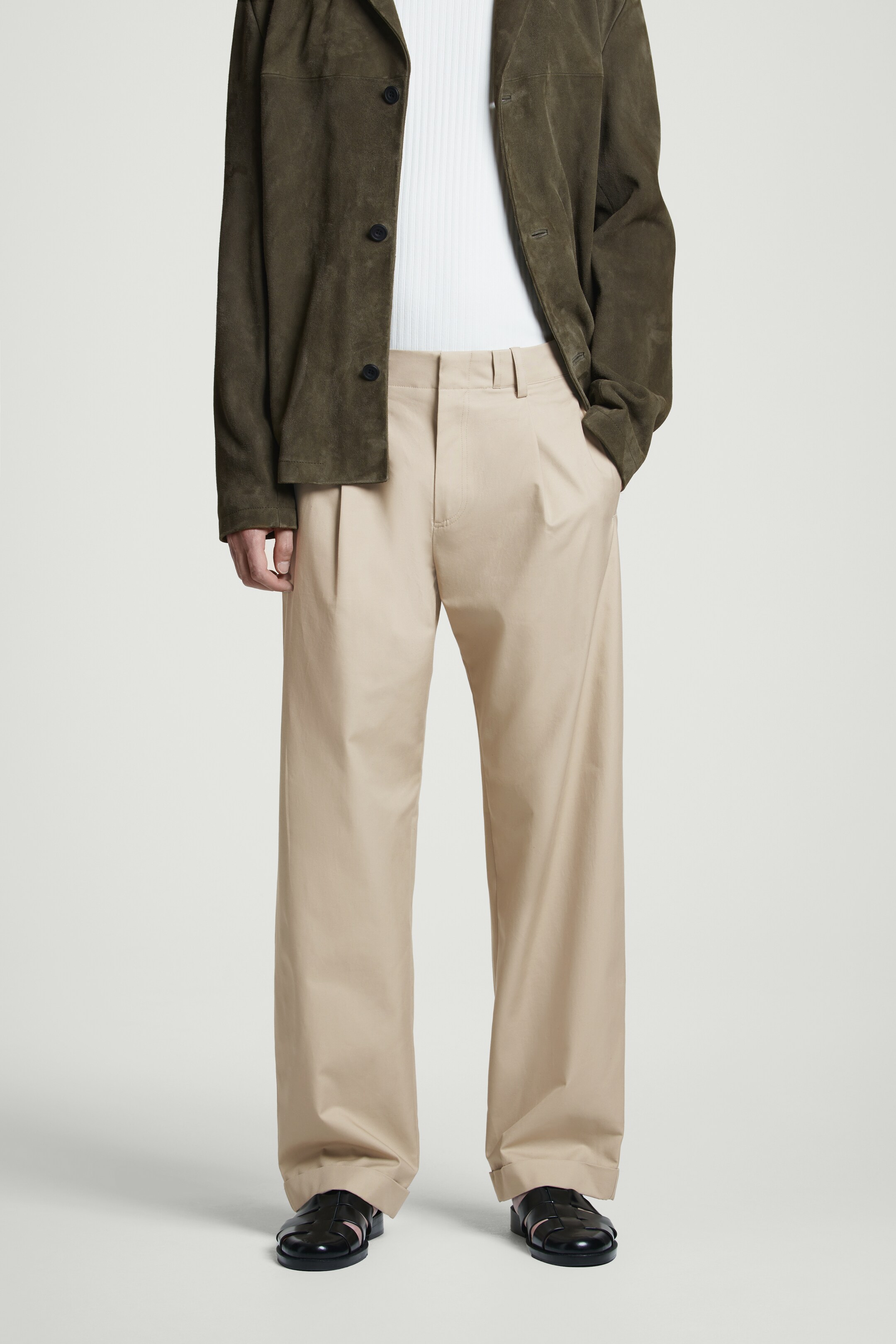 Visualizza immagine più grande: PANTALONI AFFUSOLATI CON RISVOLTO IN COTONE - BEIGE - UOMO | H&M IT 2
