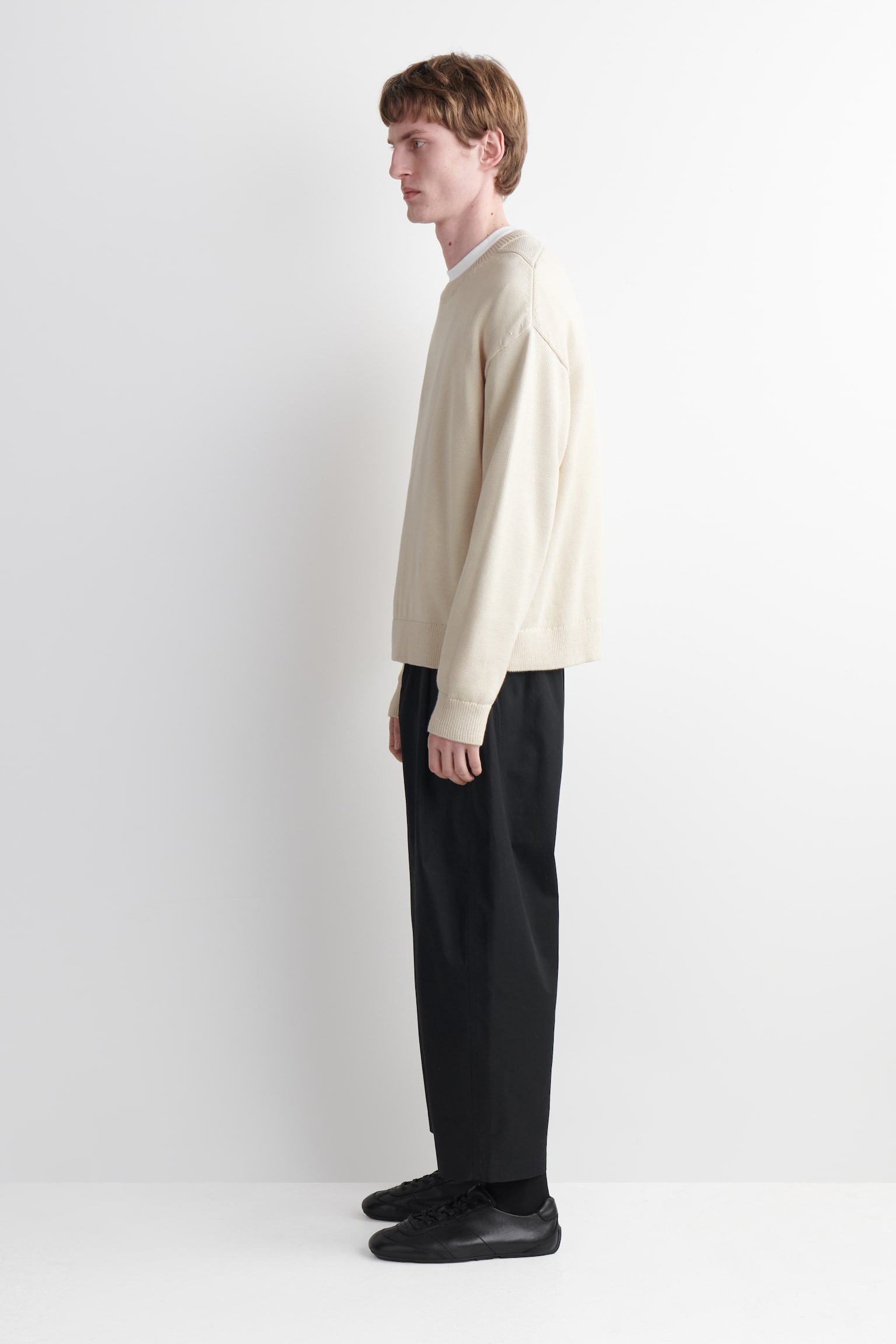 מכנסיים רחבים עם גומי במותן קצרים - שחור/בז' - 8