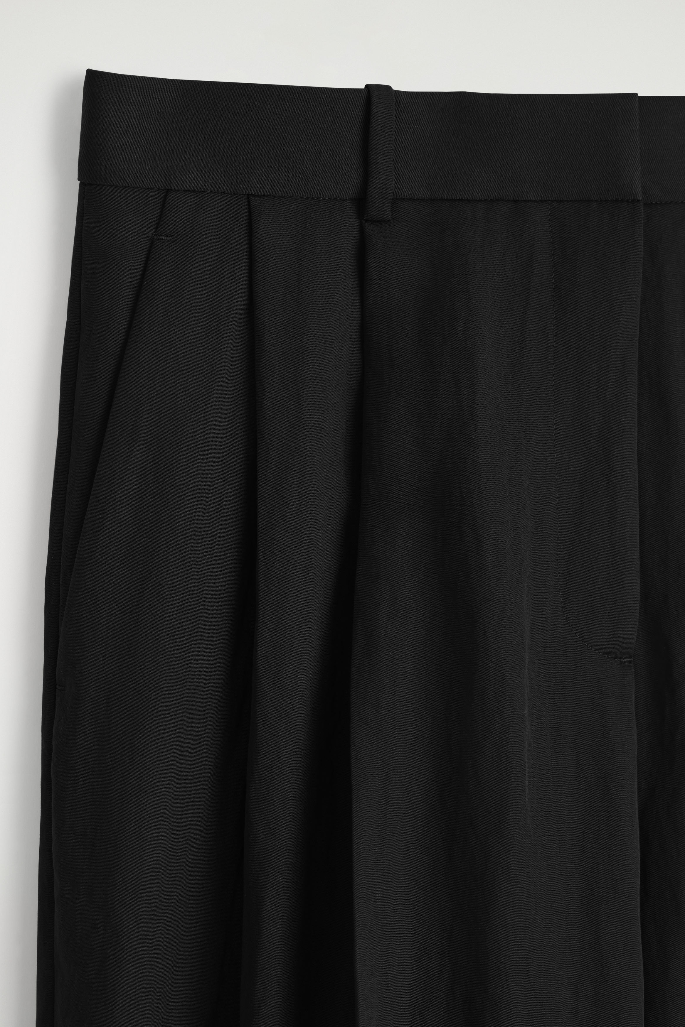 RELAXED FLUID WIDE-LEG PANTS - BLACK | COS US