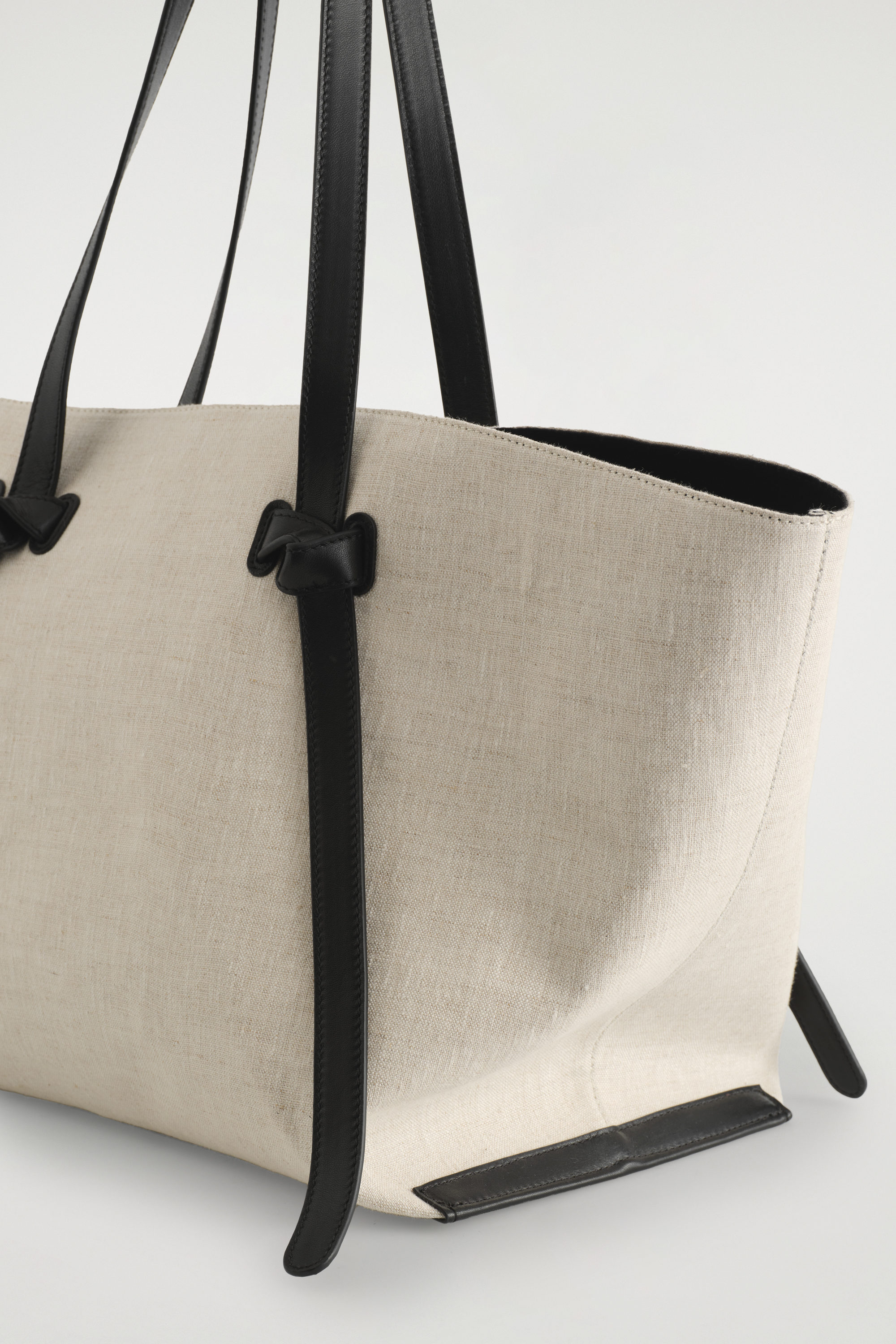 PINCH TOTE BAG - LINEN - BEIGE | COS NL