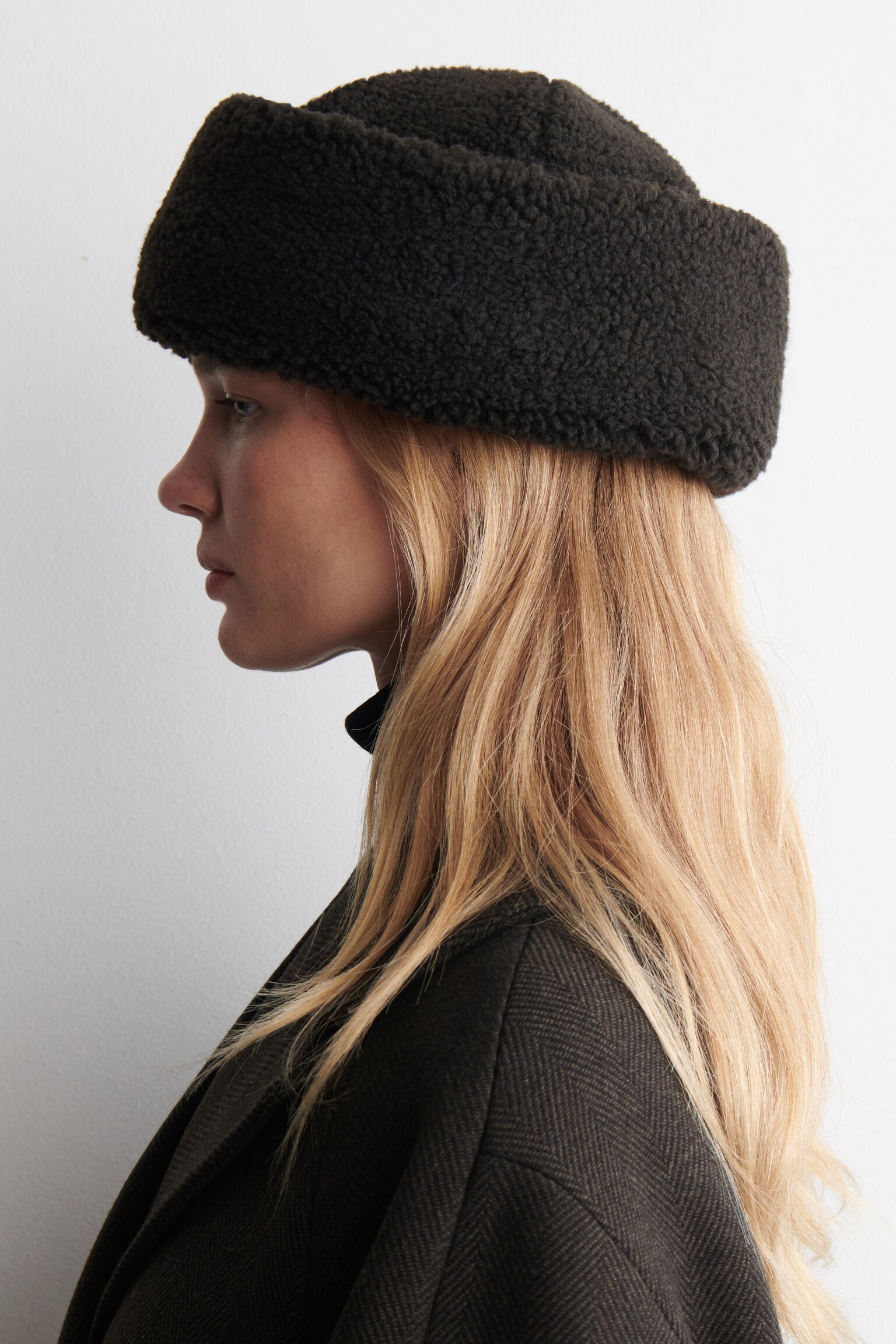 FOLD-UP TEDDY HAT - DARK BROWN - 4