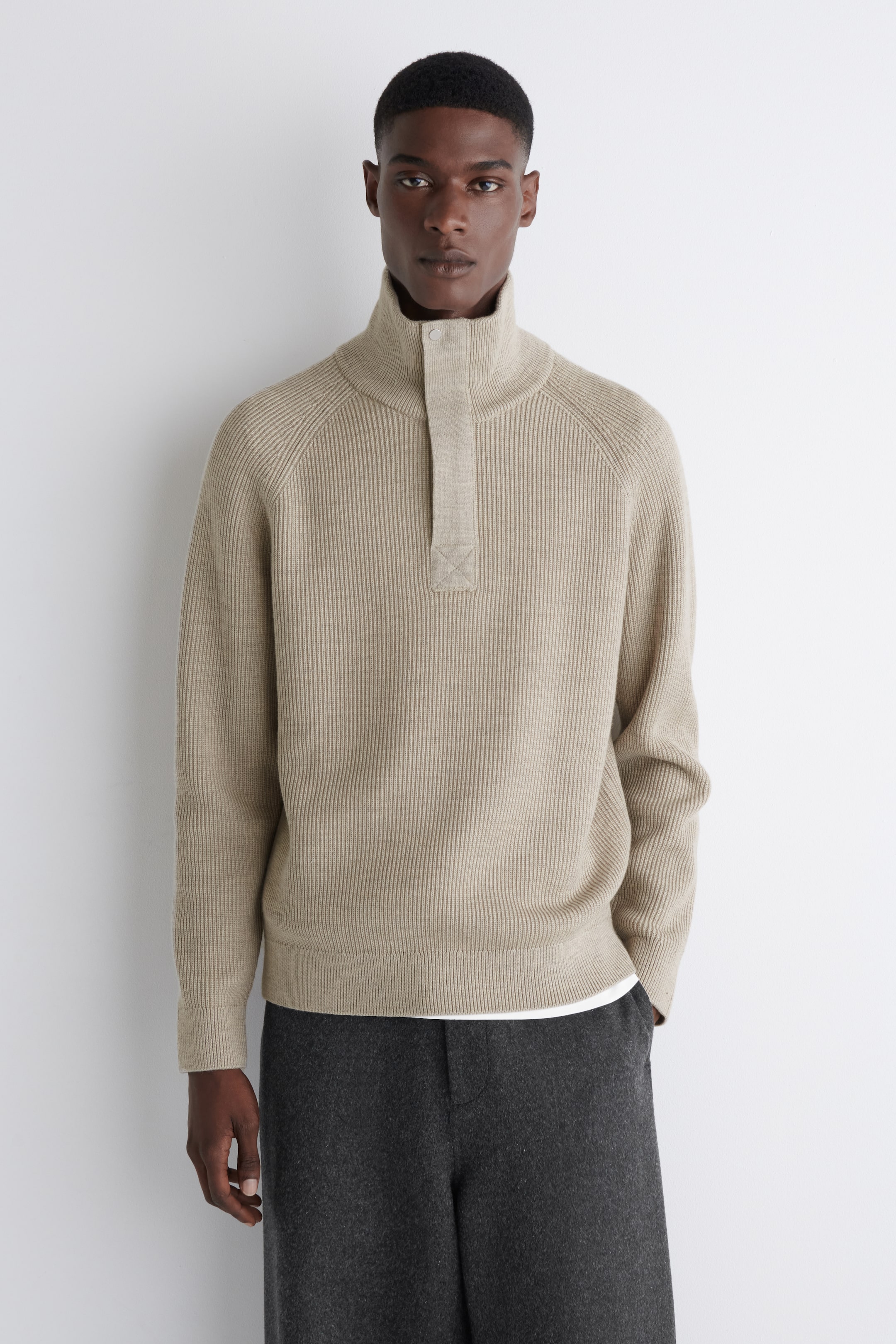 Преглед на по-голямо изображение: RIBBED WOOL HALF-ZIP JUMPER - БЕЖОВО - МЪЖЕ | H&M BG 1