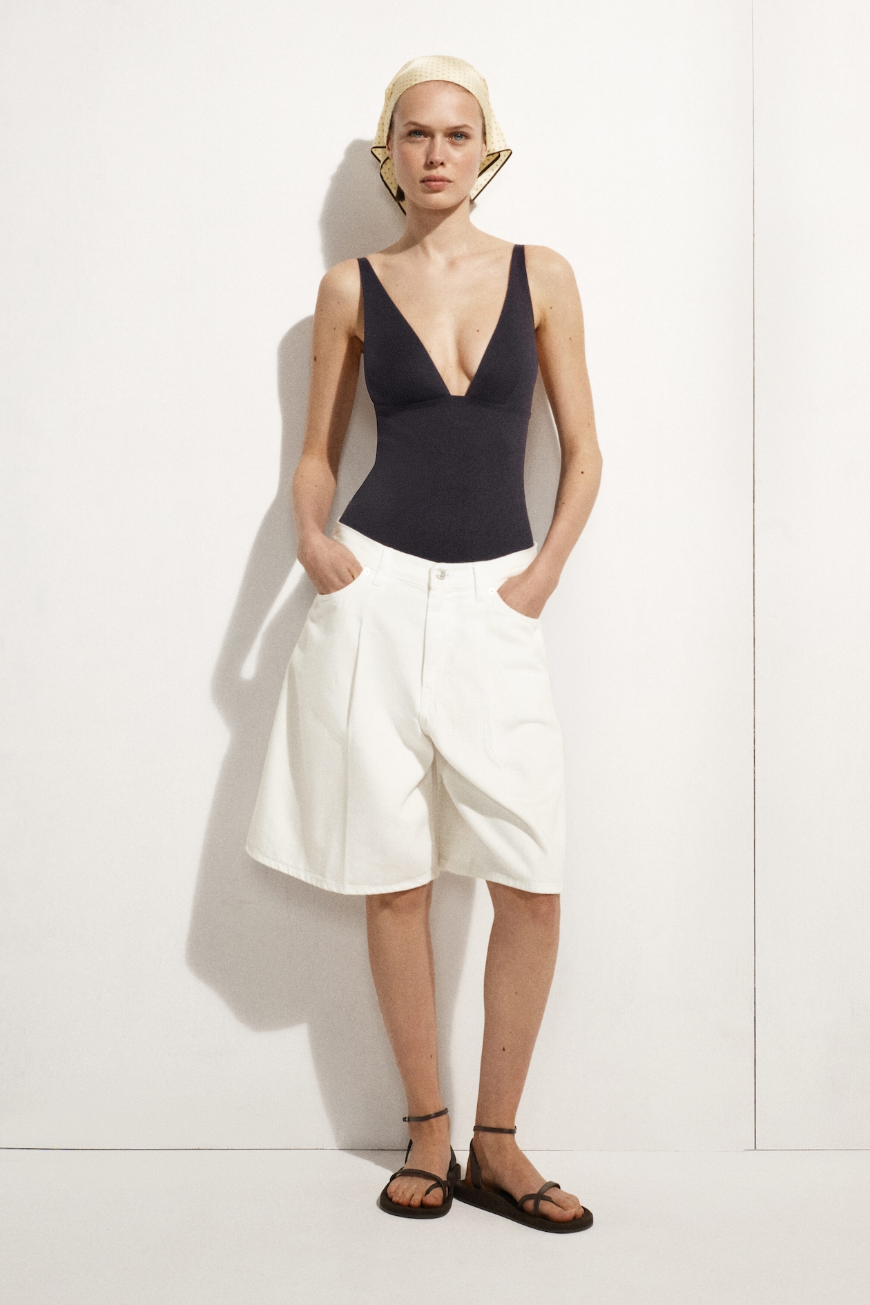 BONDED-SCUBA V-NECK SWIMSUIT — NAVY